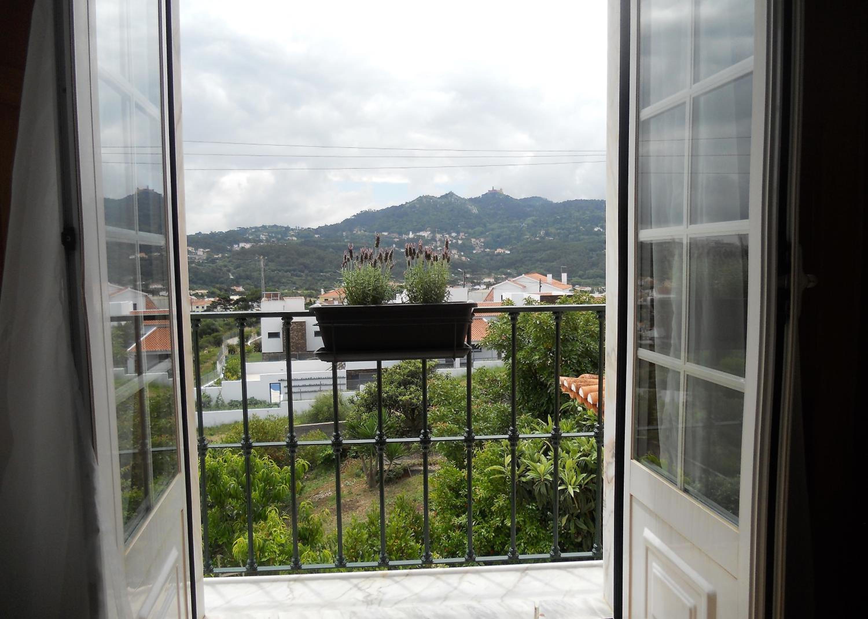 Suite with Mountain View - Photo 3