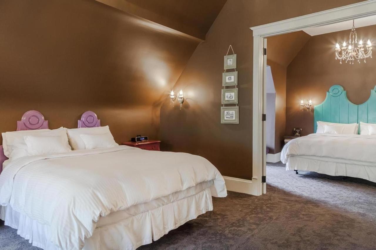 Two-Bedroom Suite