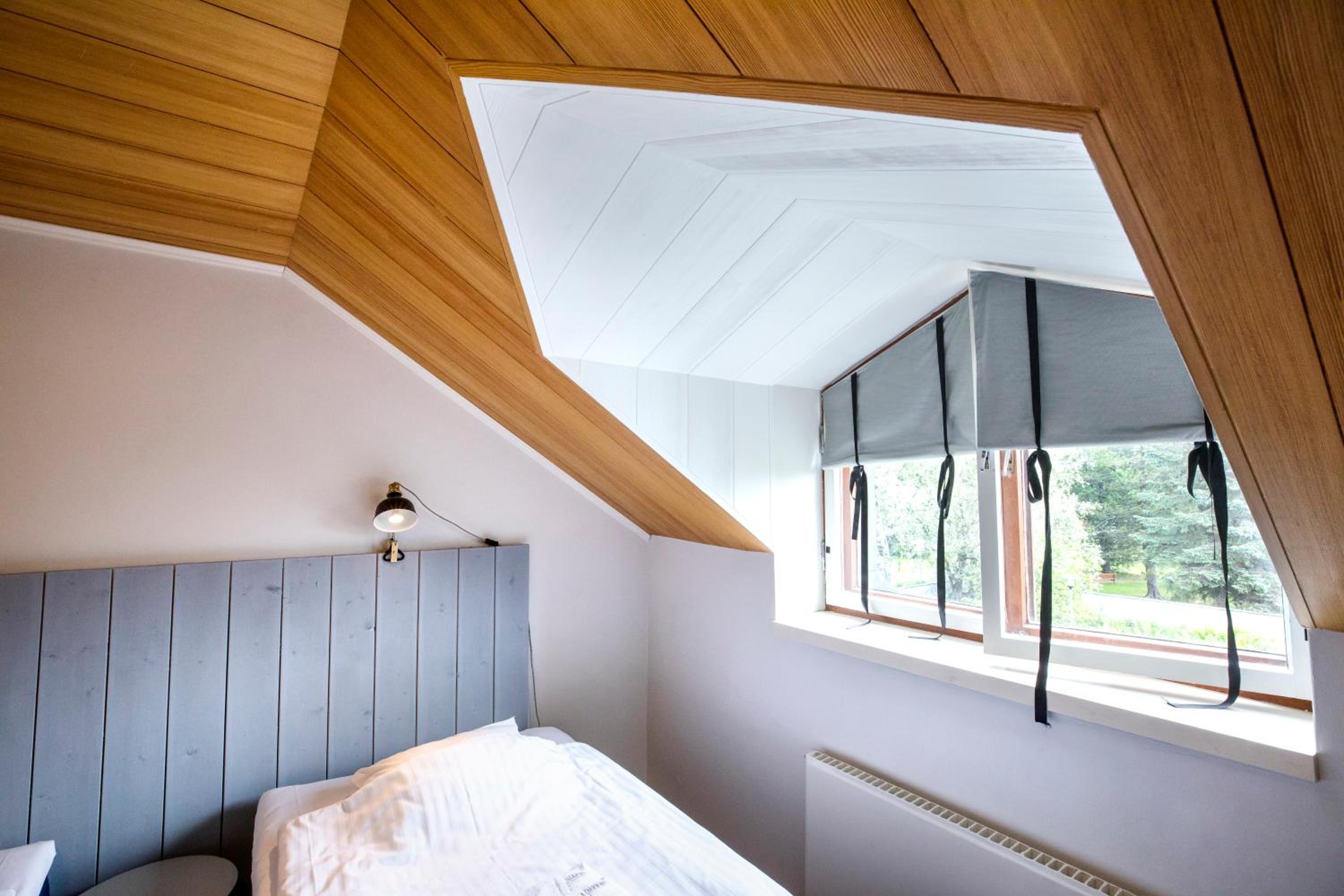 Twin Room with Shared Bathroom