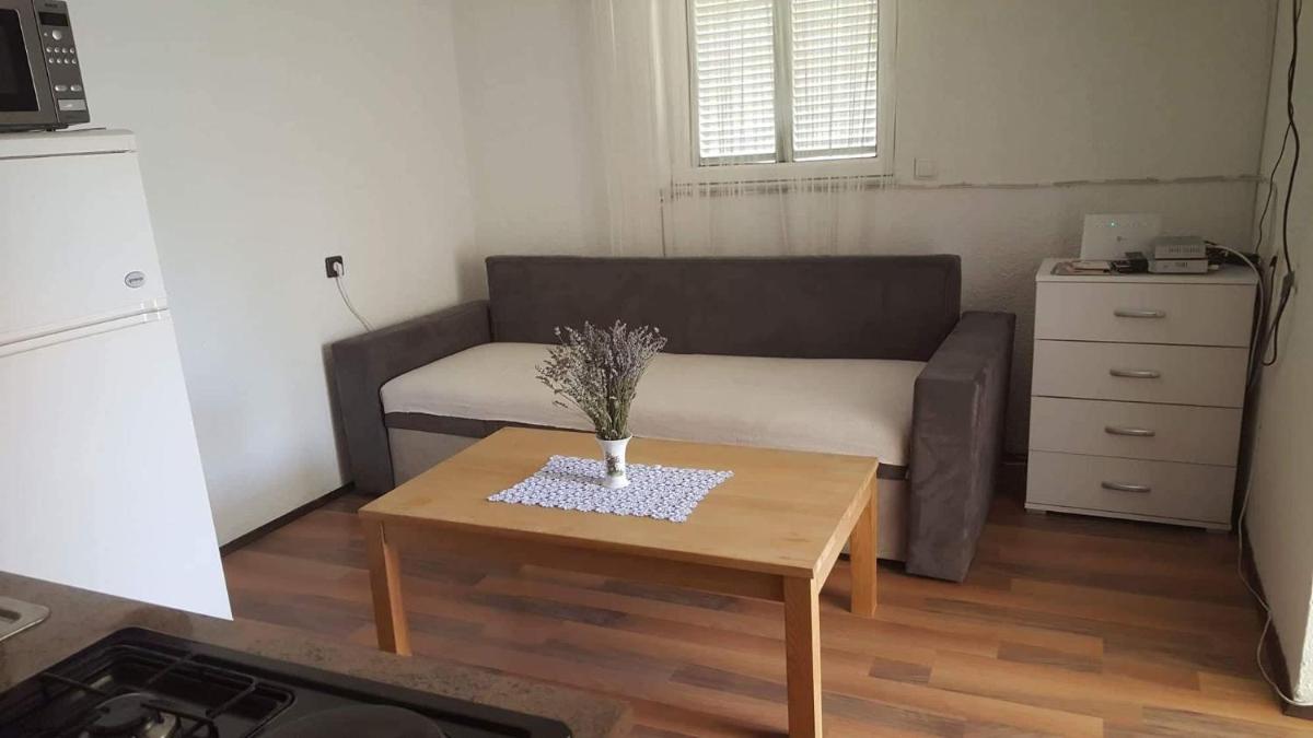 Apartment - Ground Floor photo 2