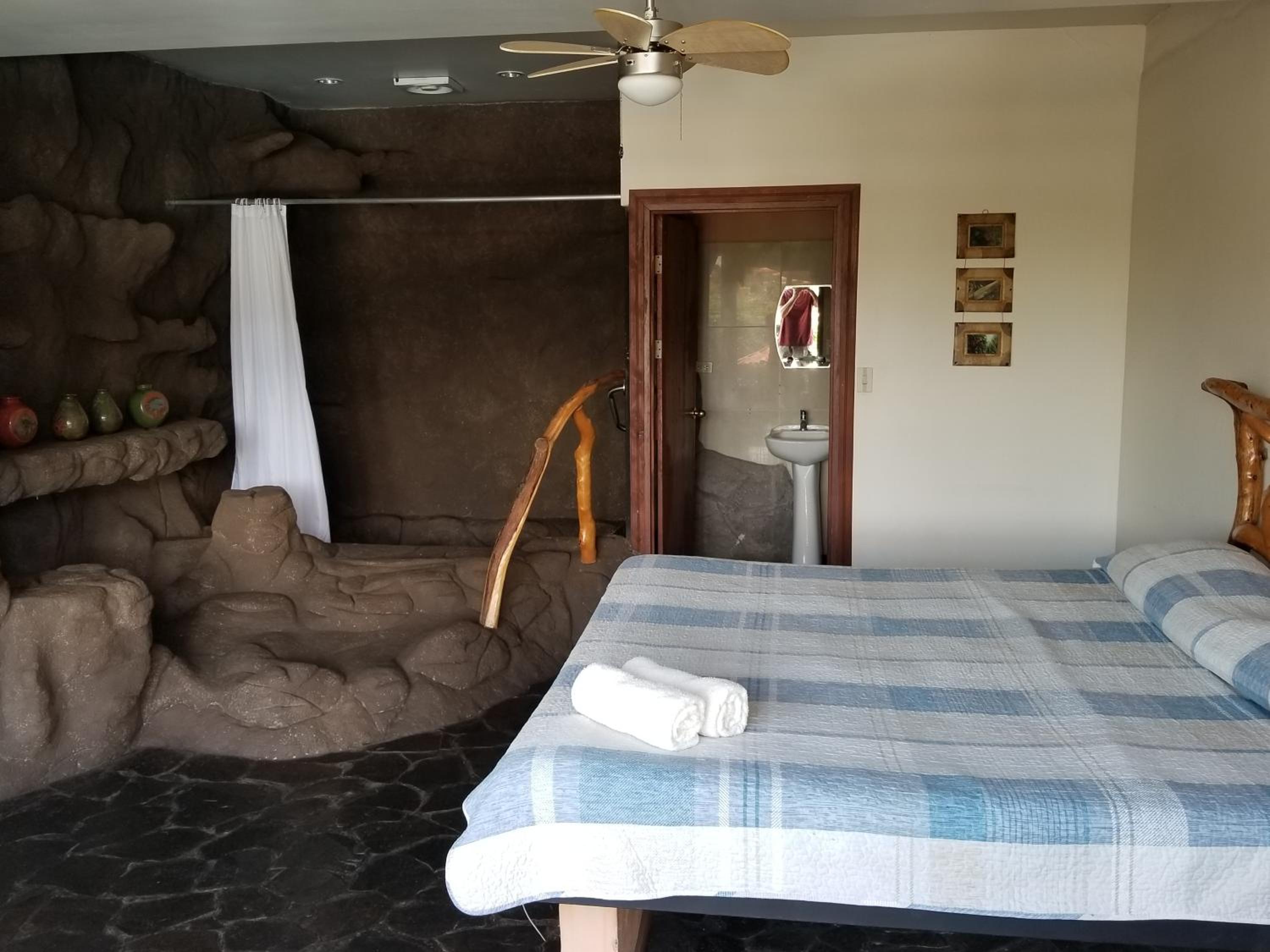 Deluxe Family Suite