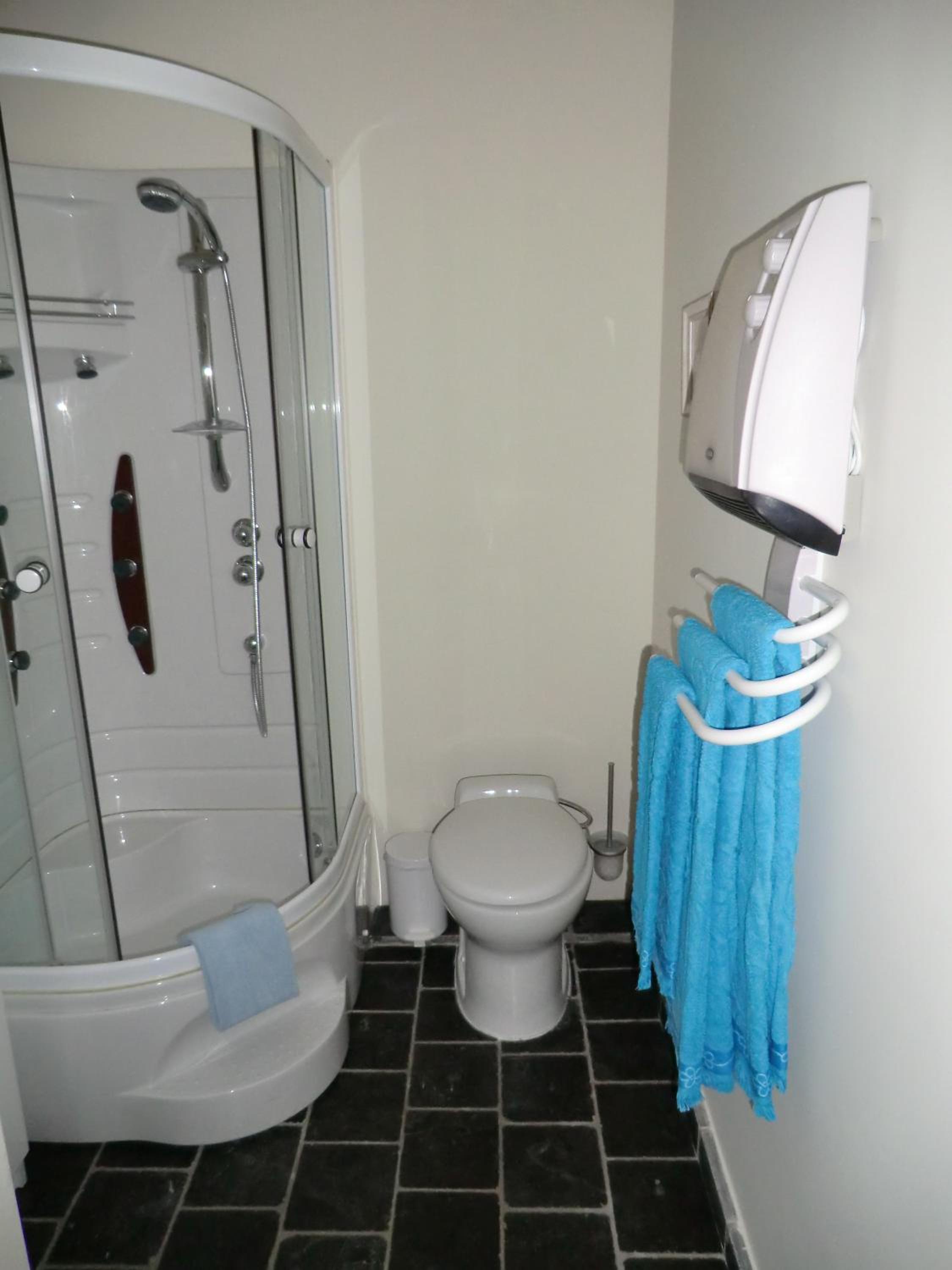 Large Double Room photo 1