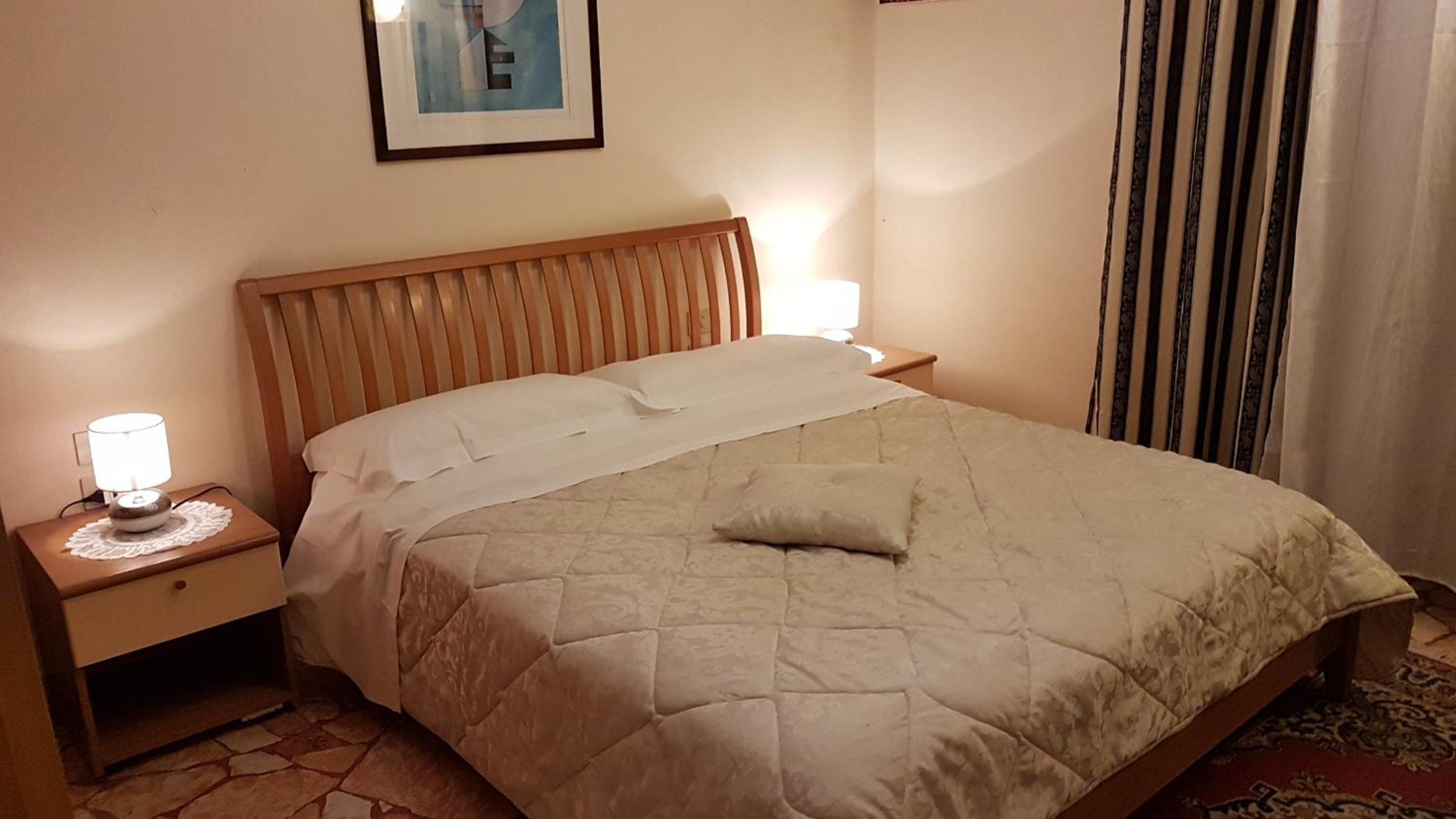 Double Room with Private Bathroom photo 3