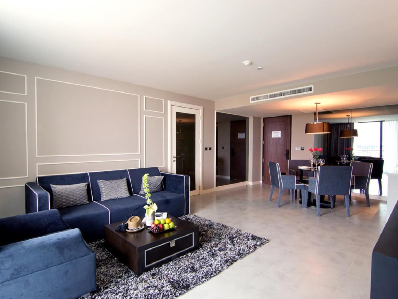 One-Bedroom Suite Sea View thumbnail 5
