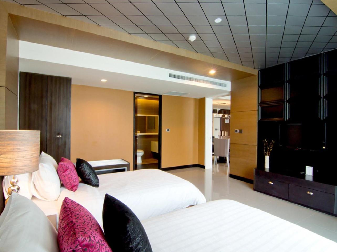 Two-Bedroom Way Suite Sea View thumbnail 5