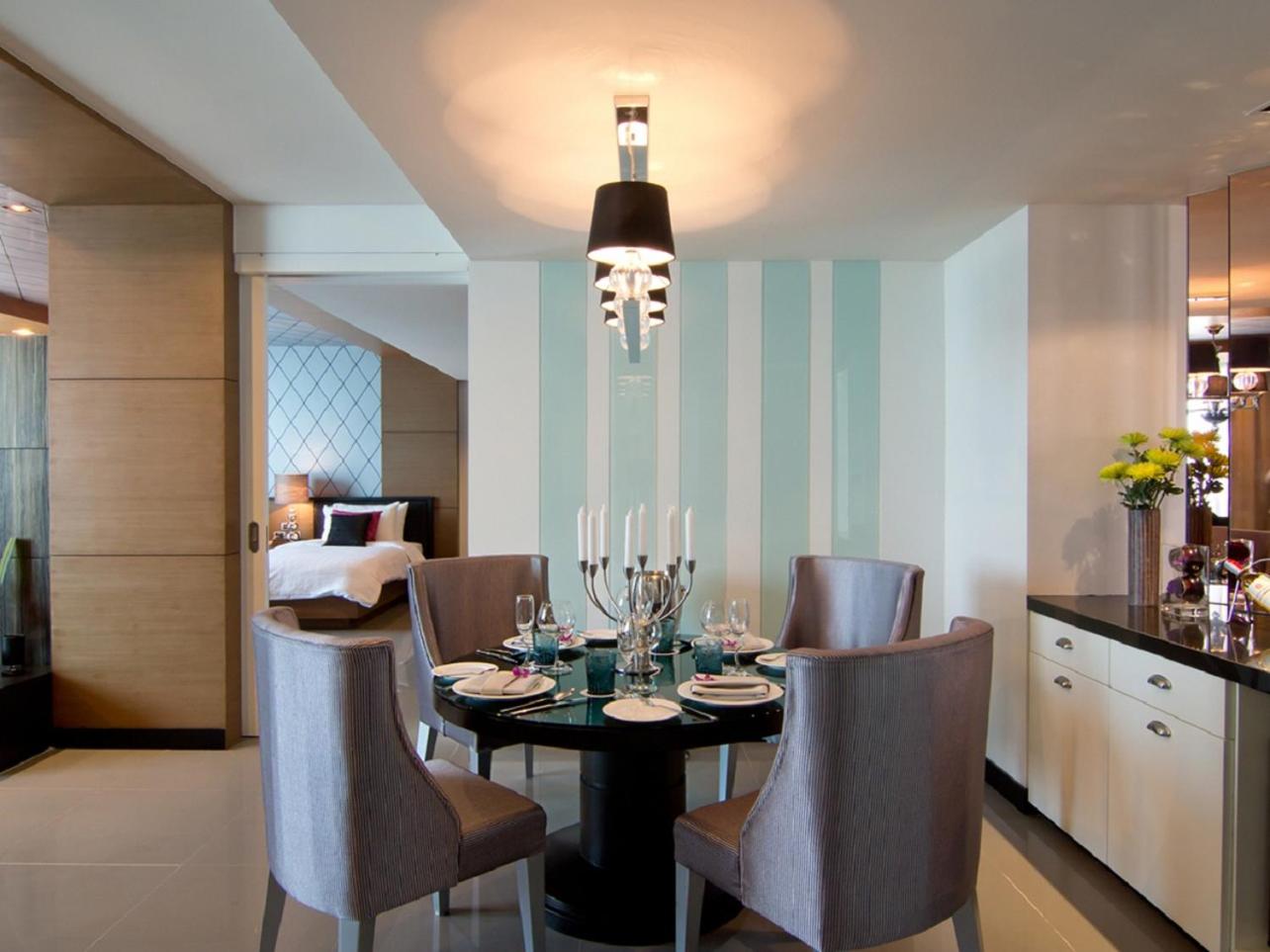 Two-Bedroom Way Suite Sea View thumbnail 5