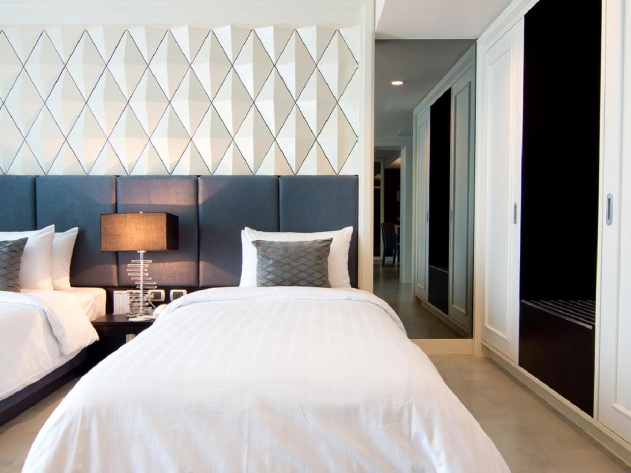 Two-Bedroom Royal Suite Sea View