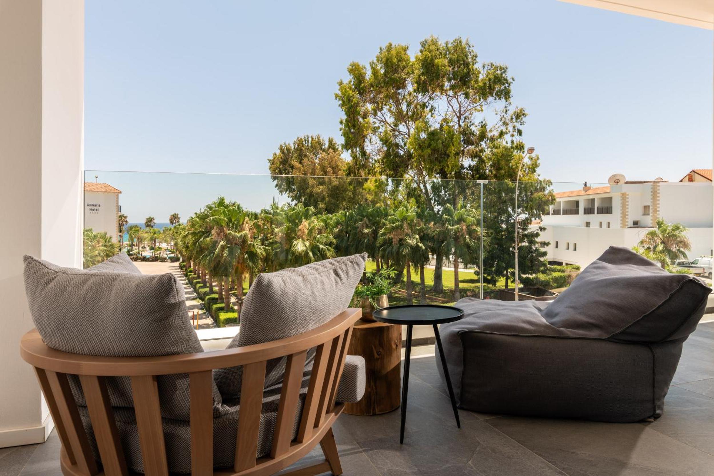 Suite with Balcony photo 1