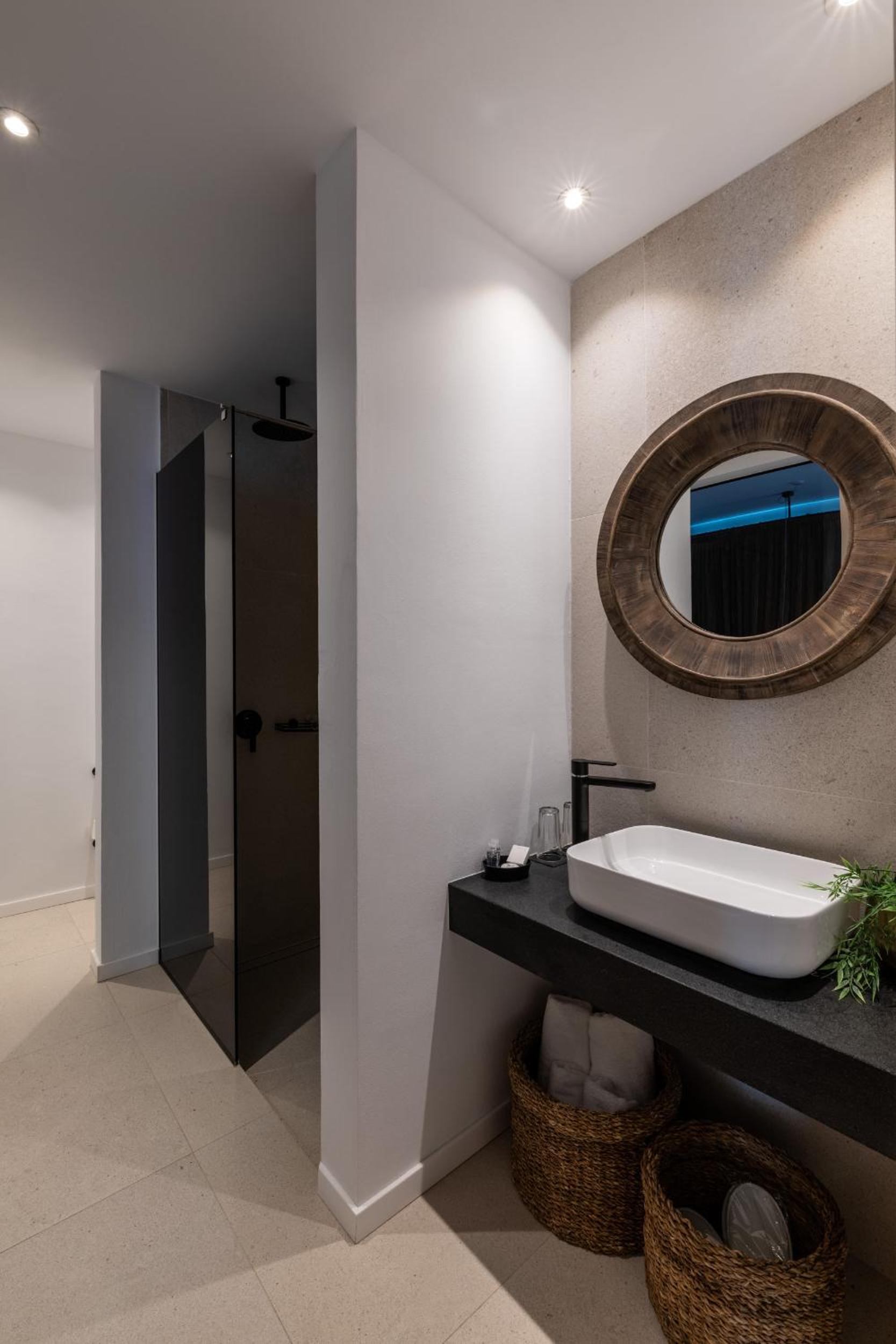 Family Suite With Balcony (2 Adults + 2 Children) photo 2
