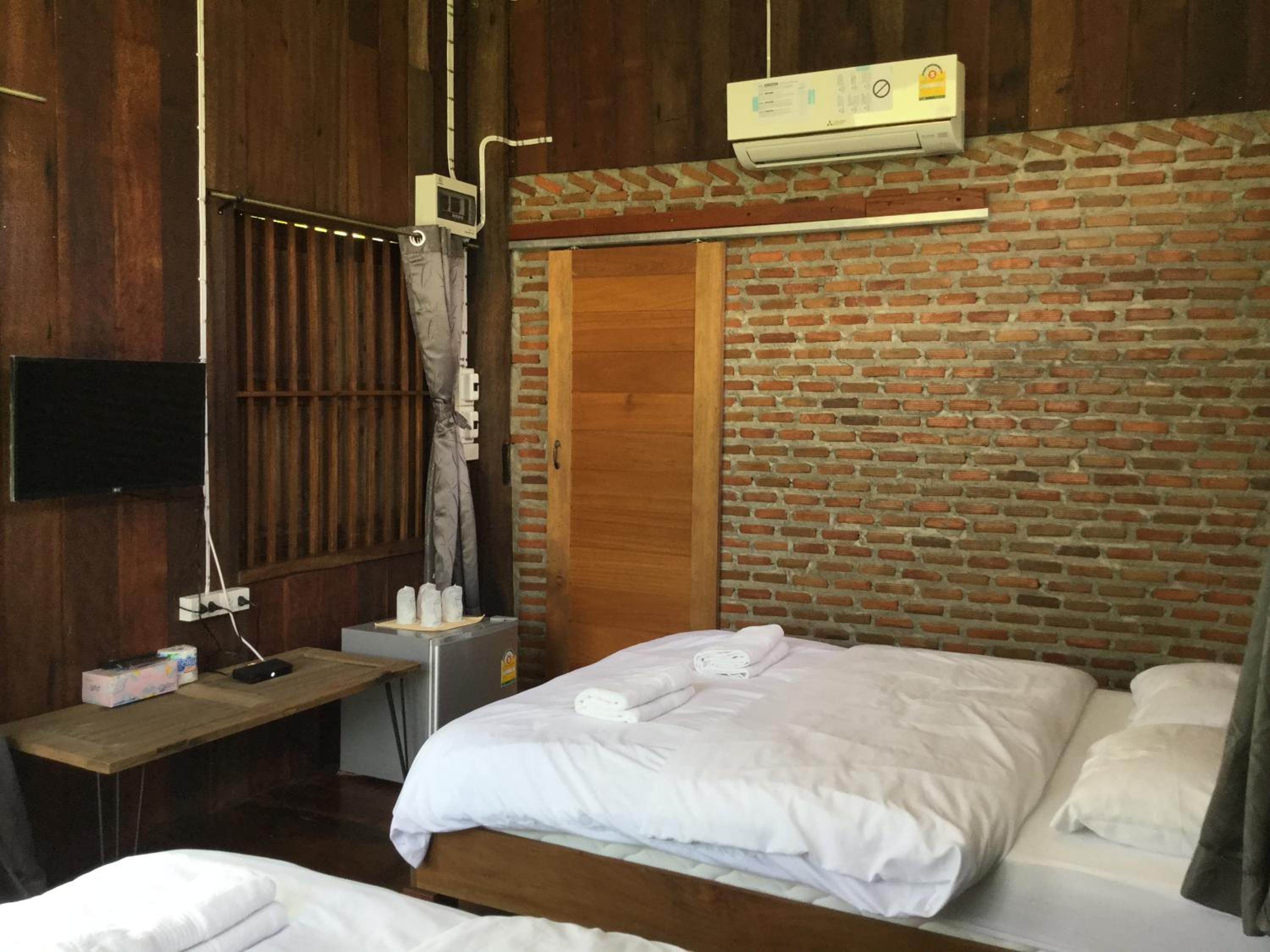 Quadruple Room with Garden View - Photo 6