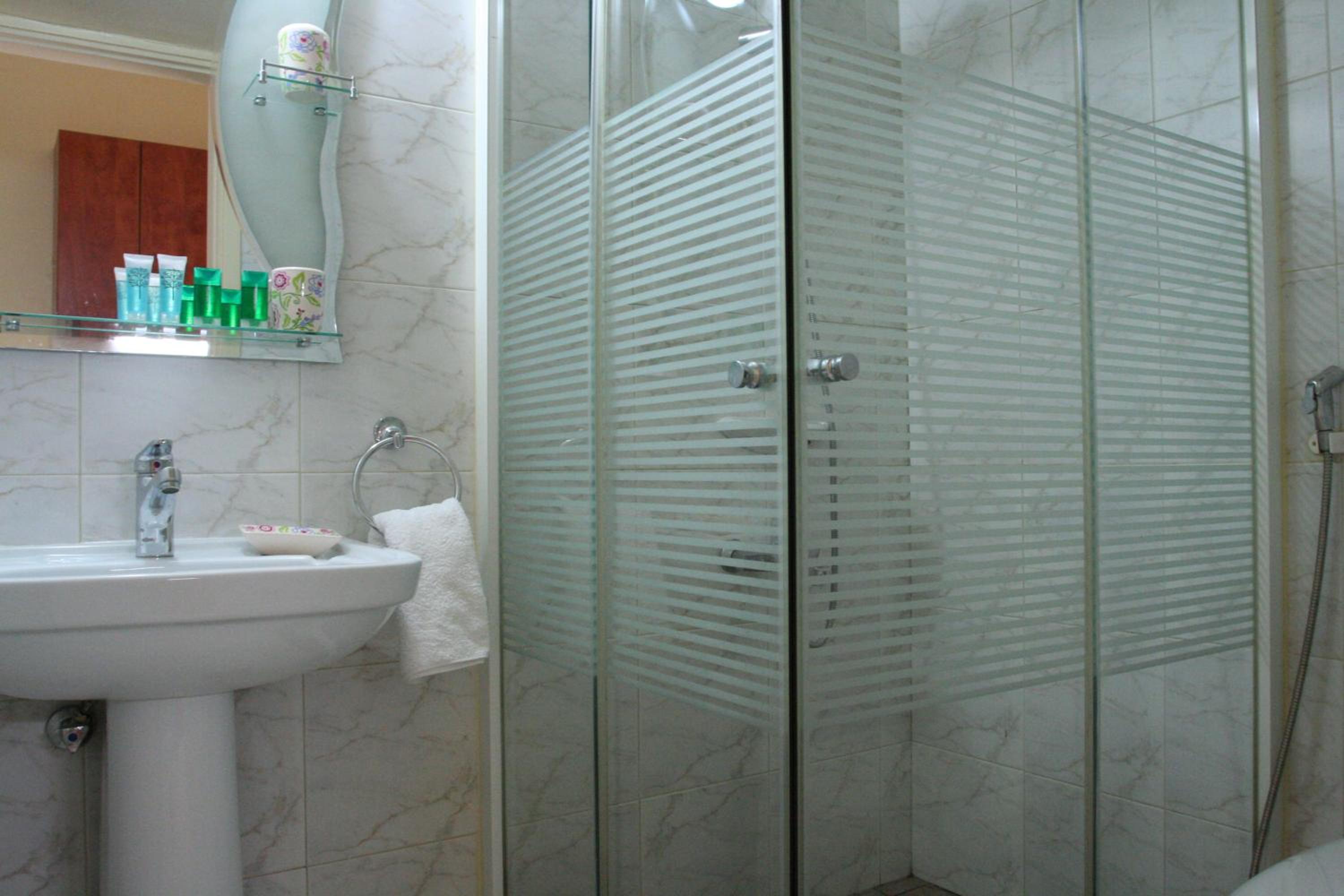 Double or Twin Room photo 3