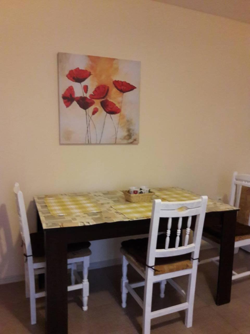 Apartment photo 2