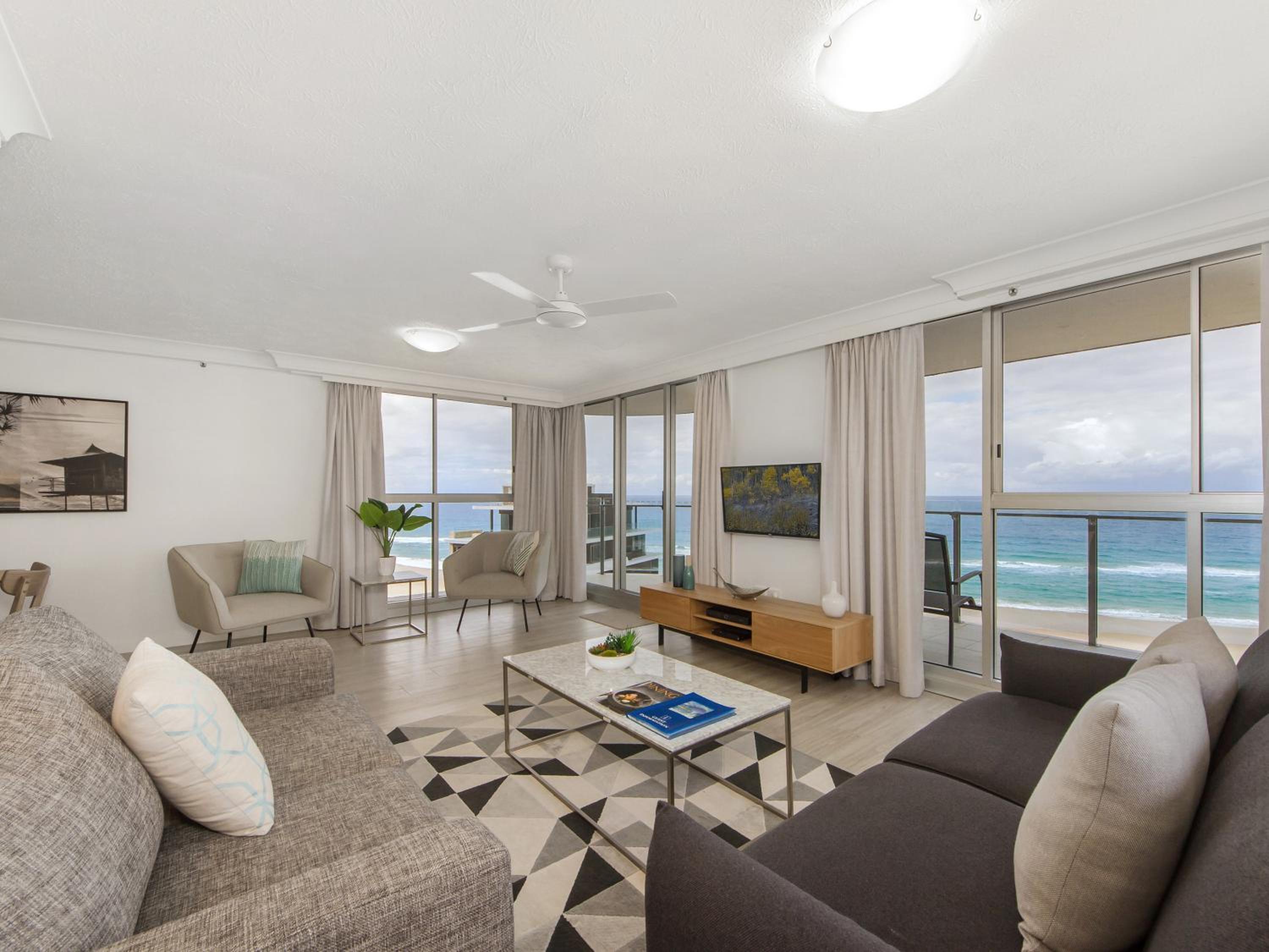 Superior Beachfront Apartment