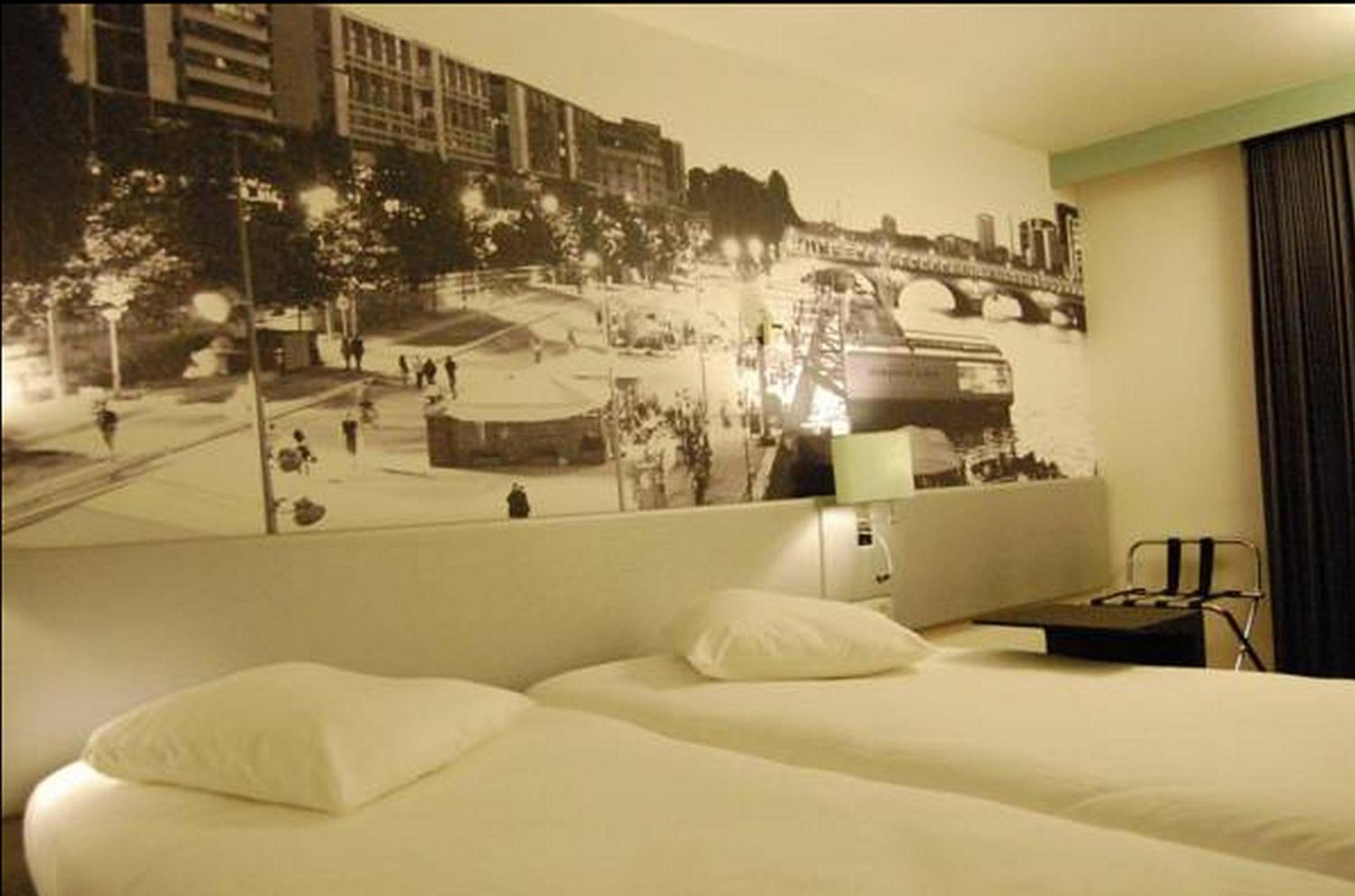 Standard Room with Two Single Beds