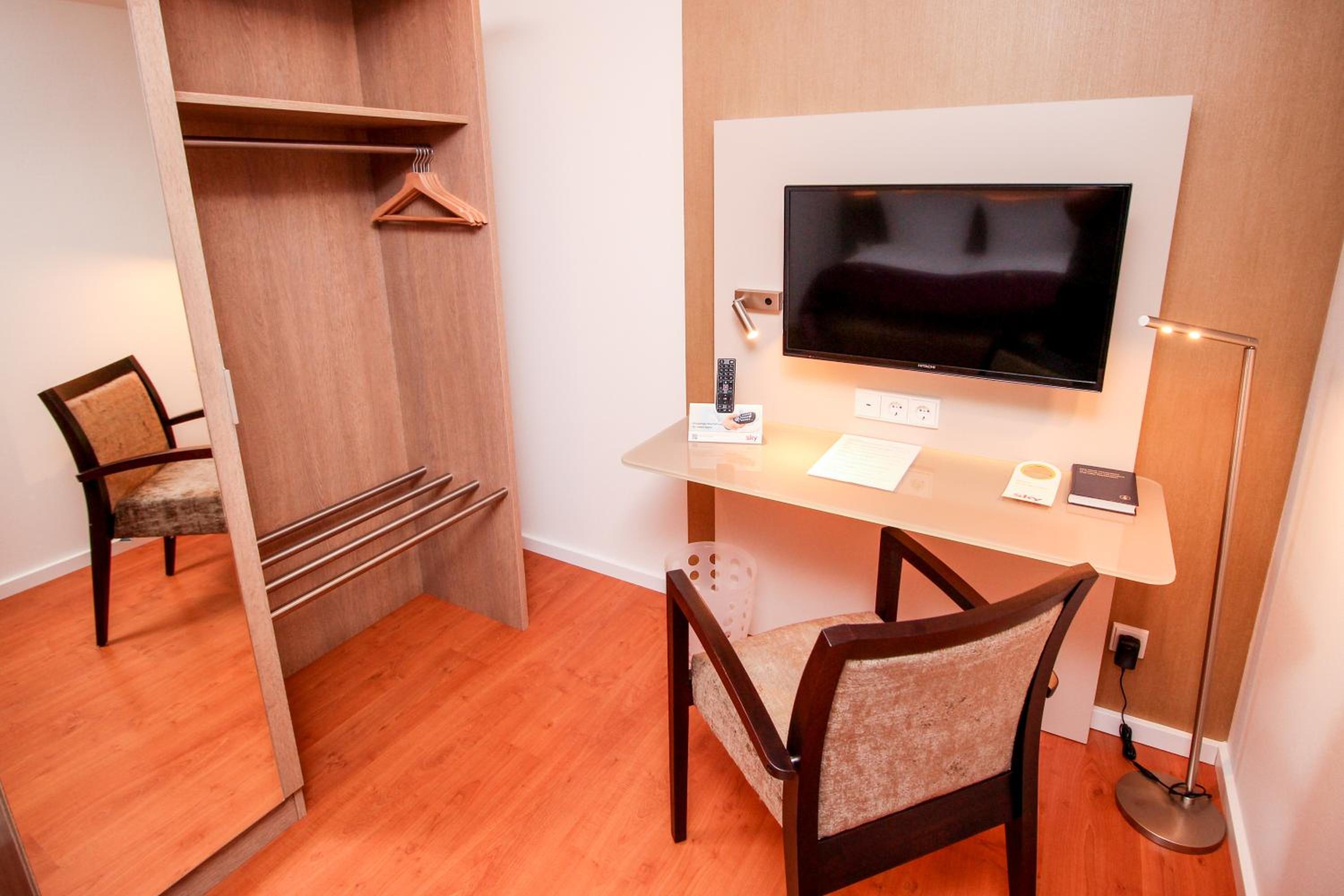 Deluxe Single Room photo 3