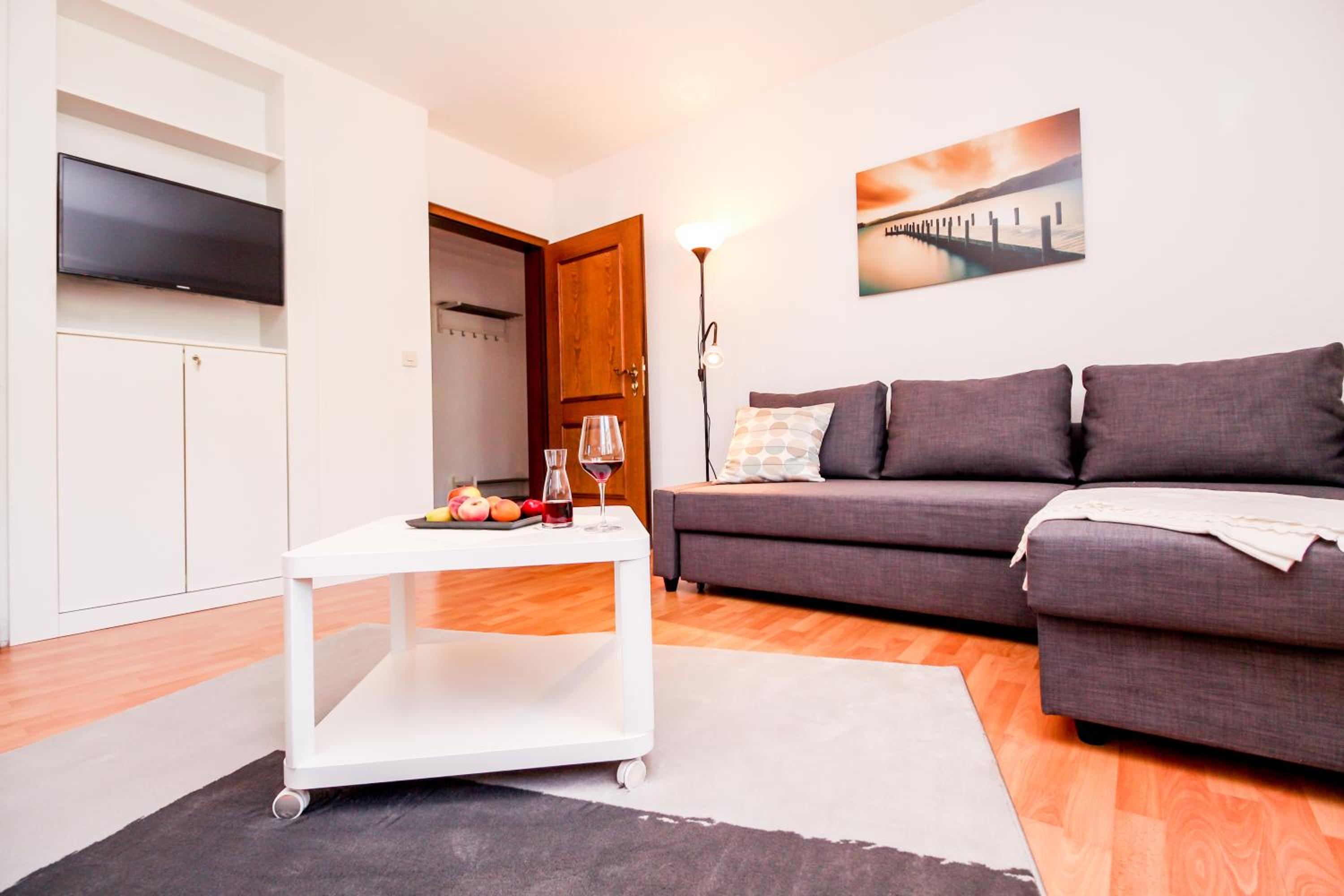 Apartment photo 3