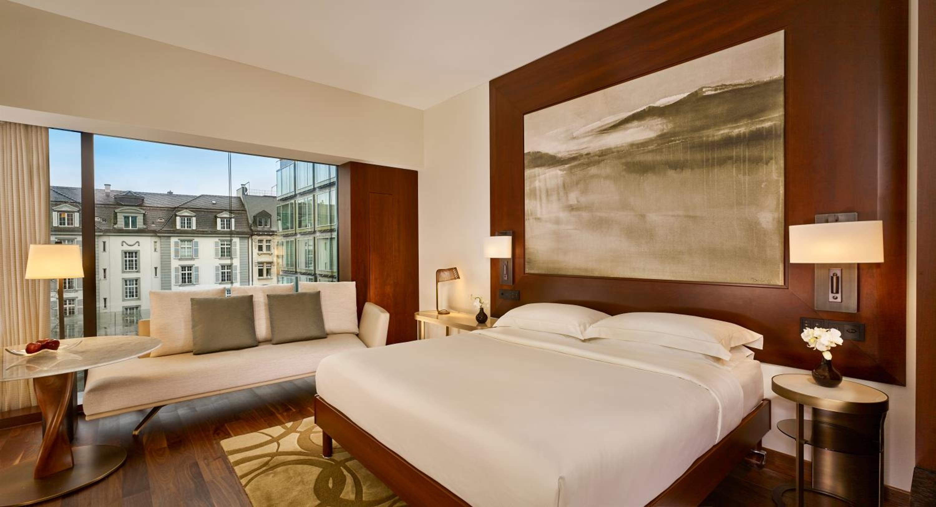King Room - High Floor thumbnail 6