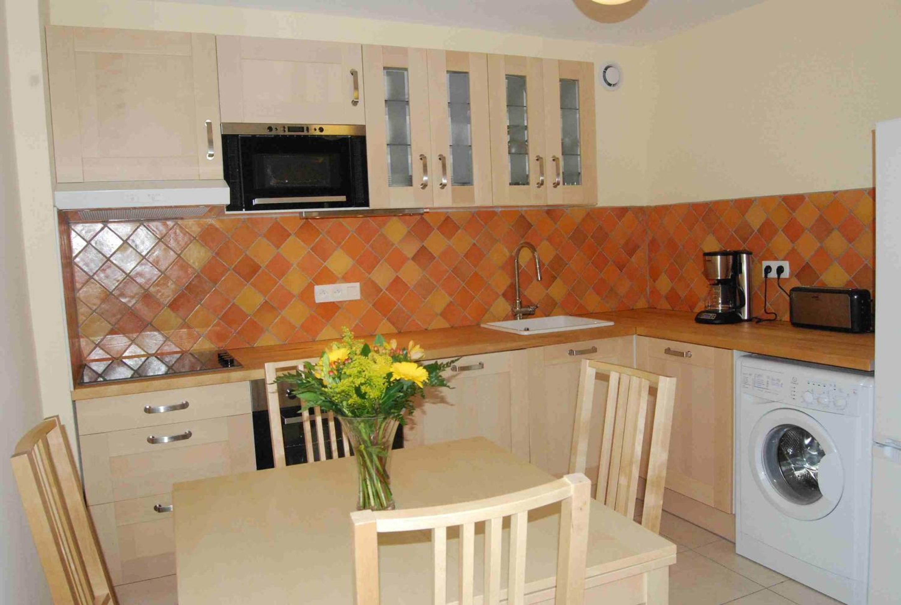 One-Bedroom House photo 3
