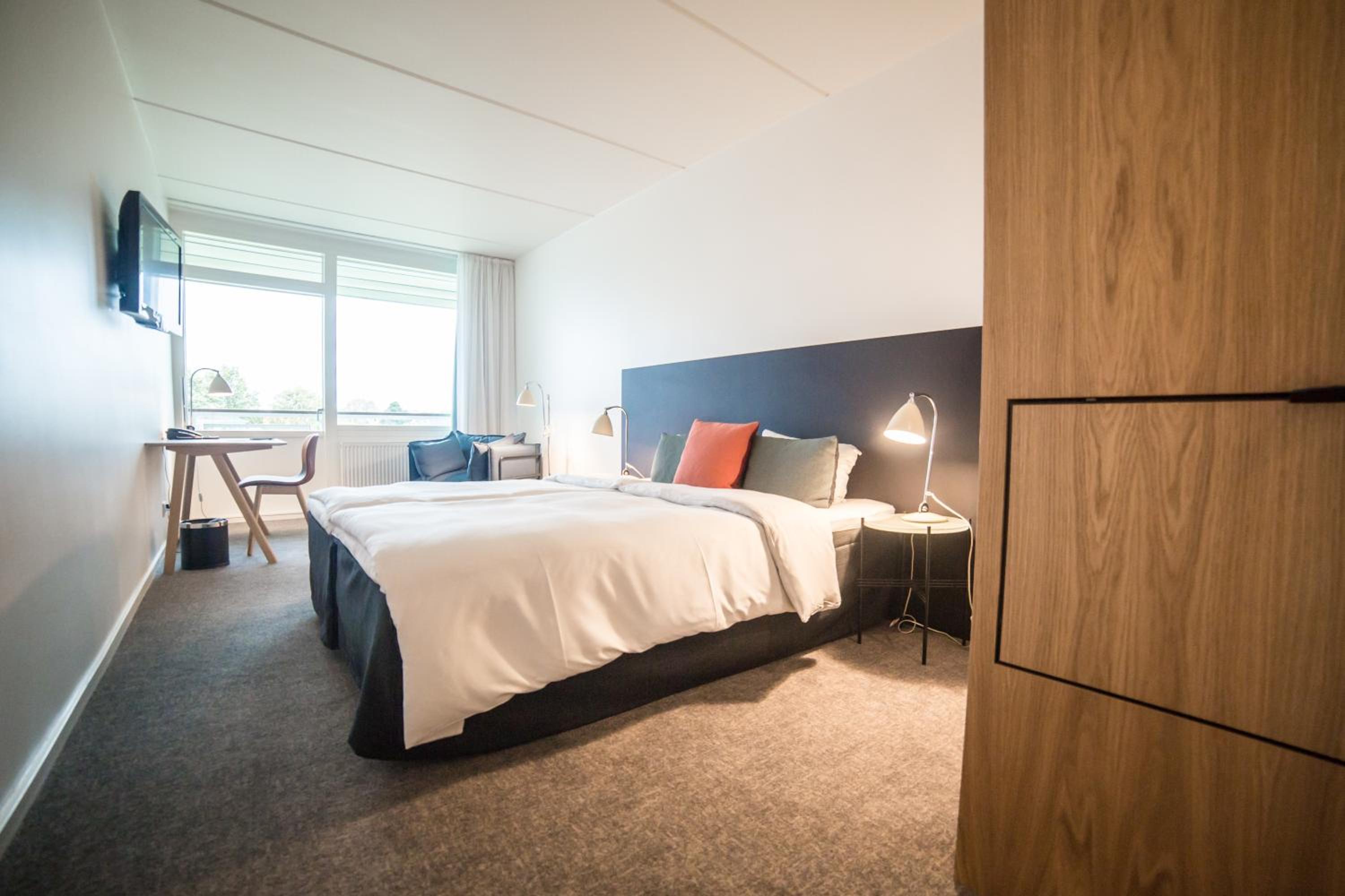 Superior Twin Room with View - Photo 2