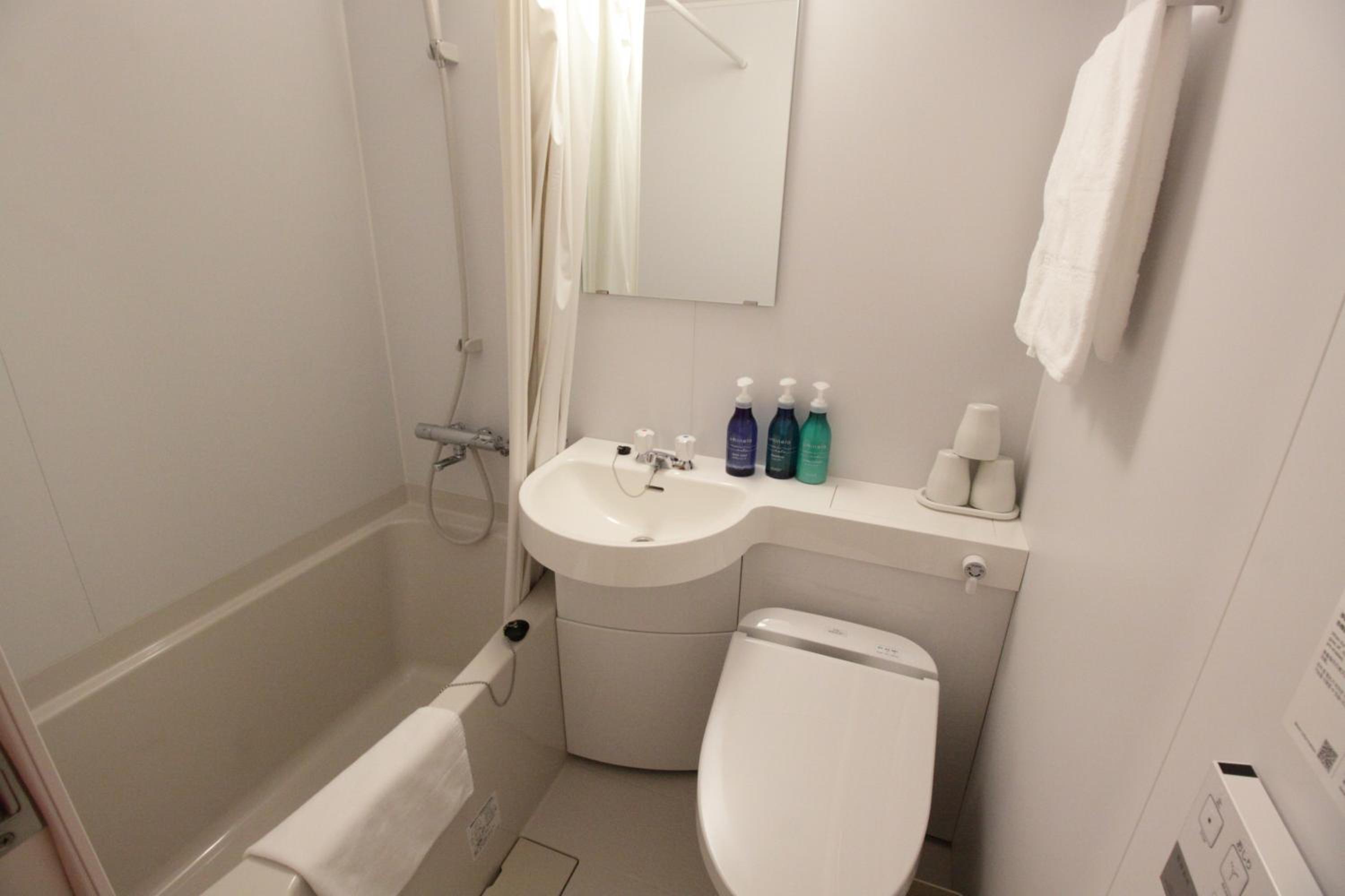 Triple Room - Non-Smoking photo 2