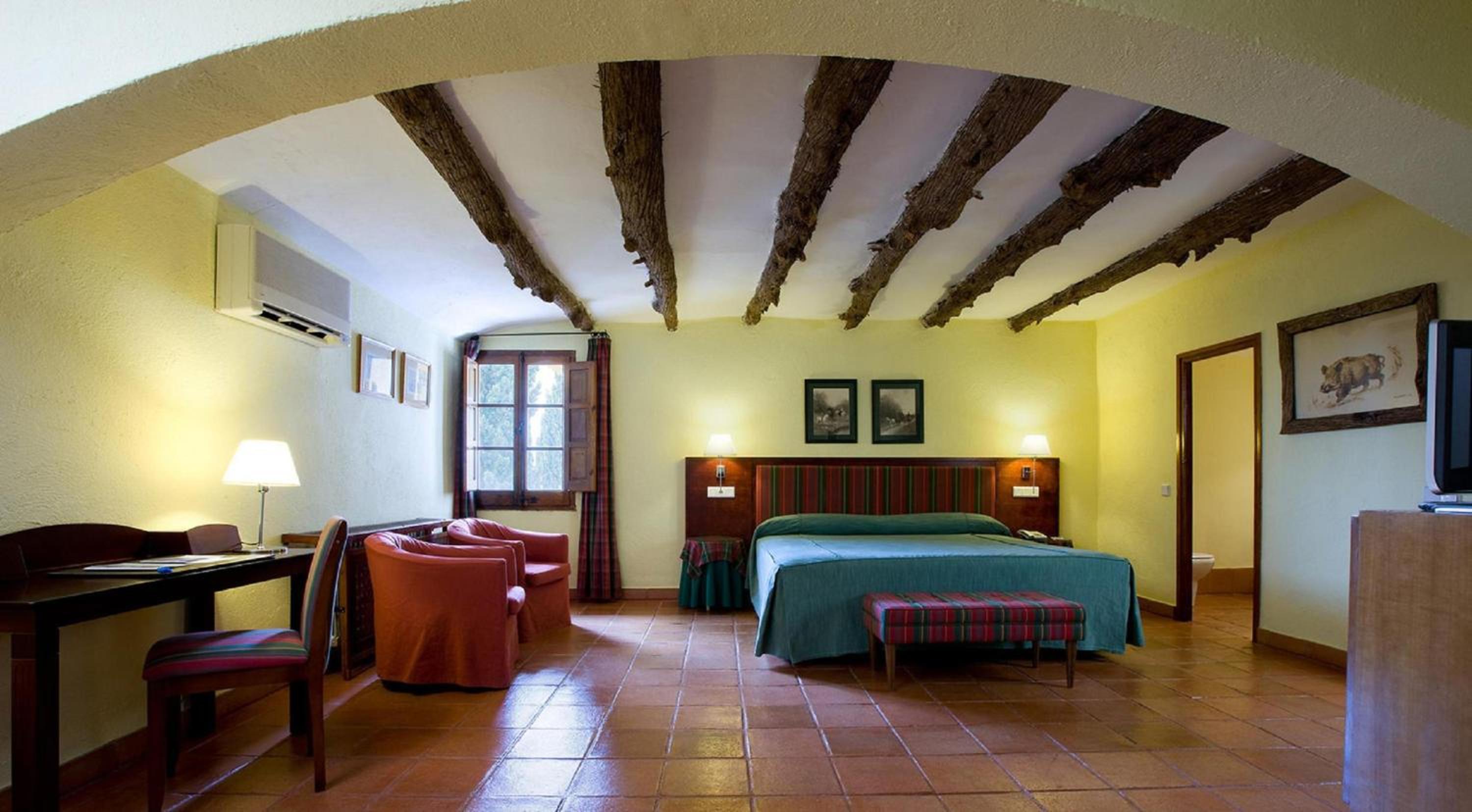 Double Room (2 Adults + 1 Child ) - Photo 5