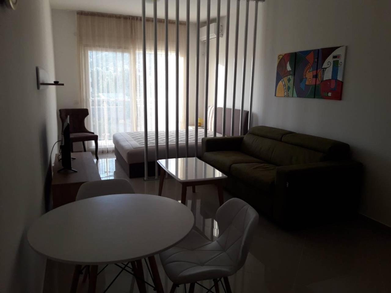 Studio Apartment with Sea View
