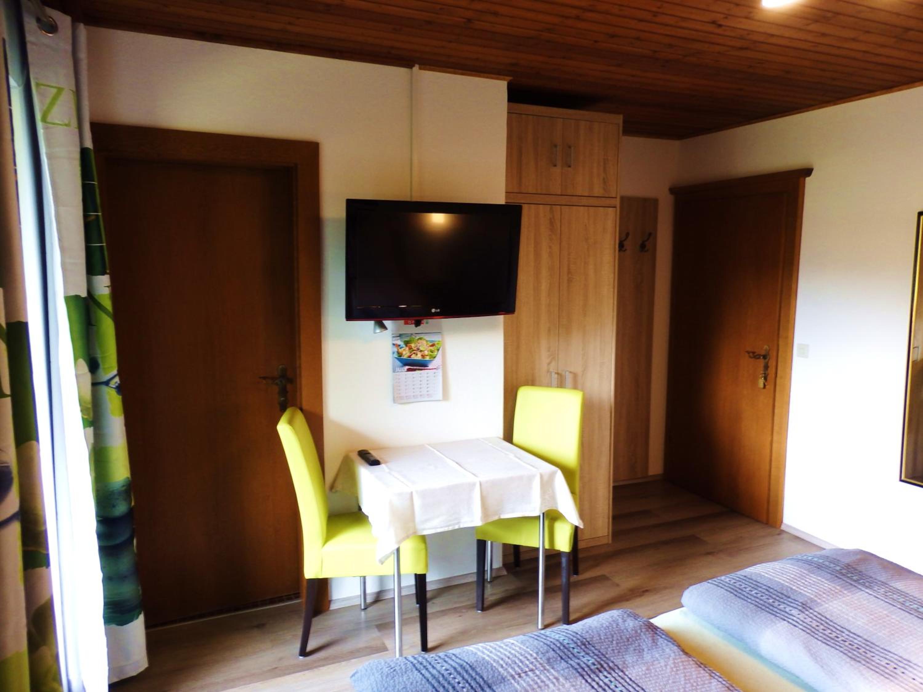 Deluxe Double or Twin Room photo 3