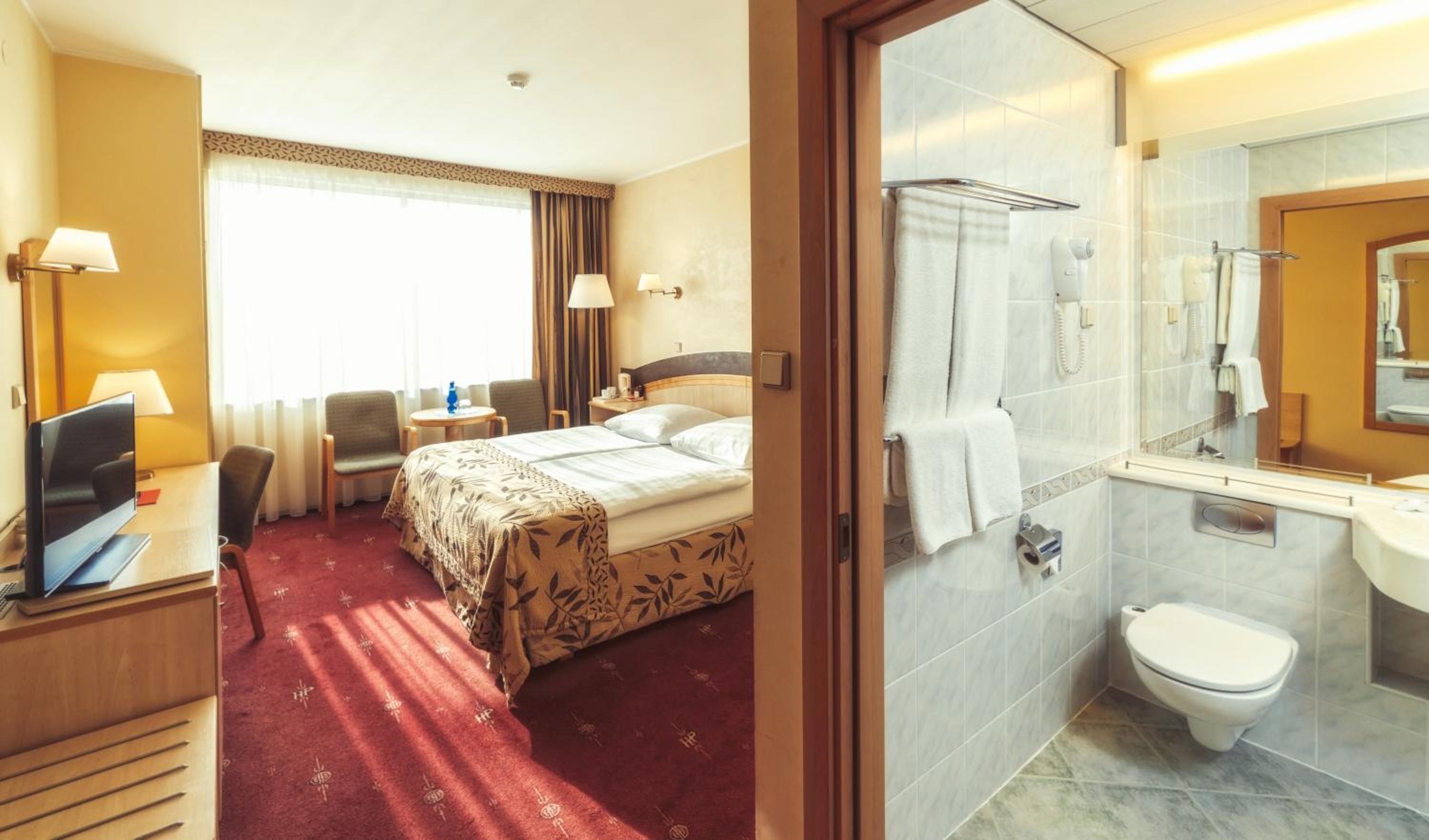 Double Room - Photo 2