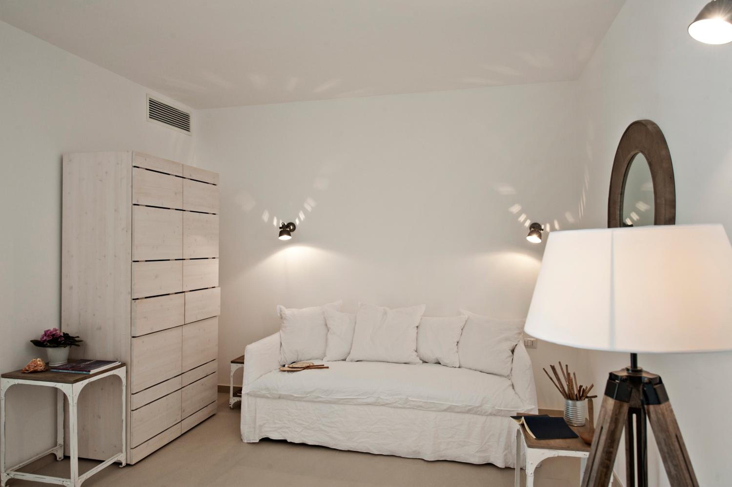 Studio Apartment photo 1