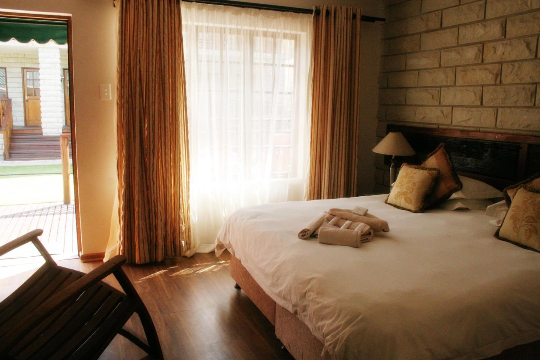 Standard Double or Twin Room photo 3