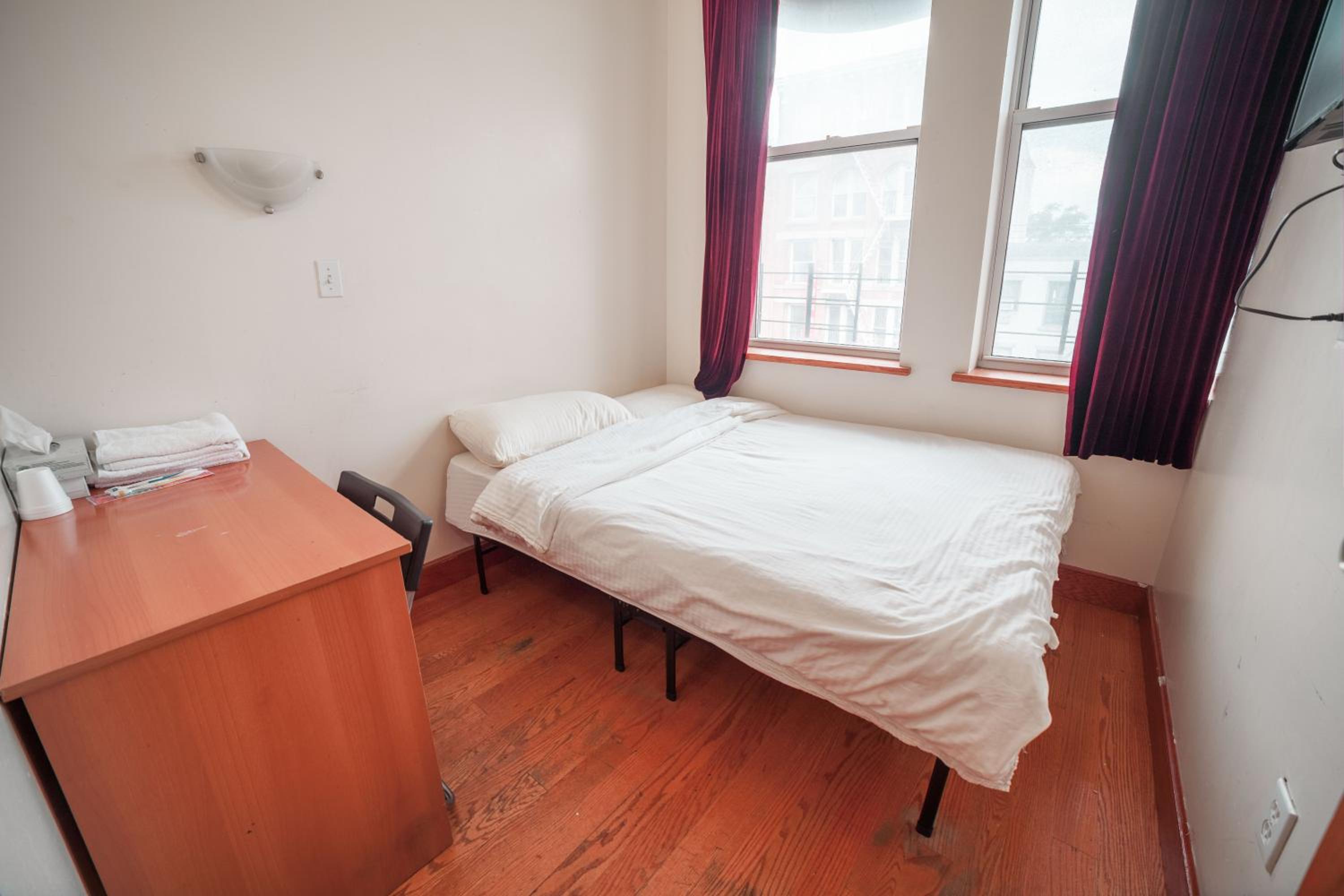 Economy Double Room photo 1