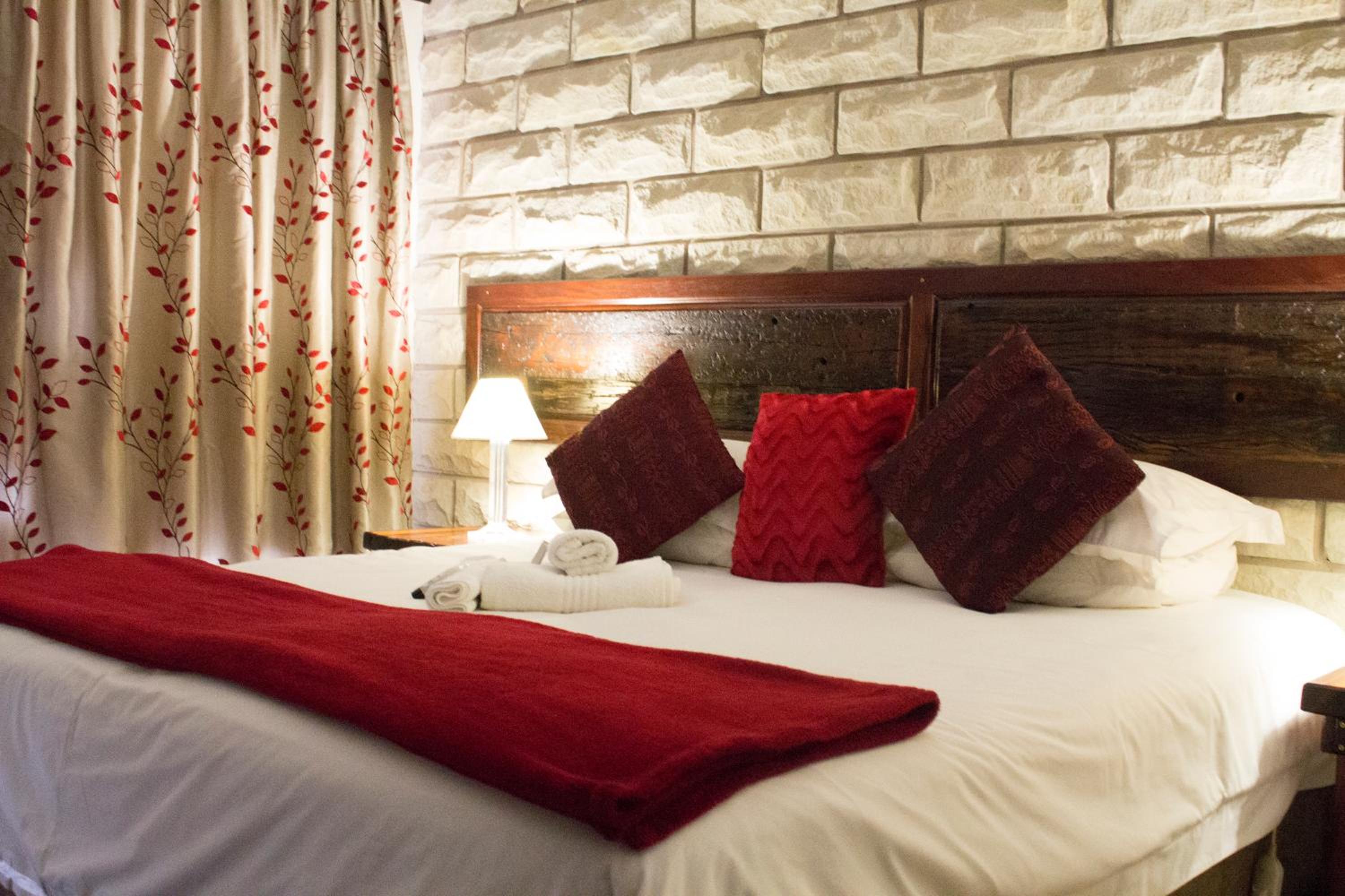 Deluxe Double or Twin Room photo 1
