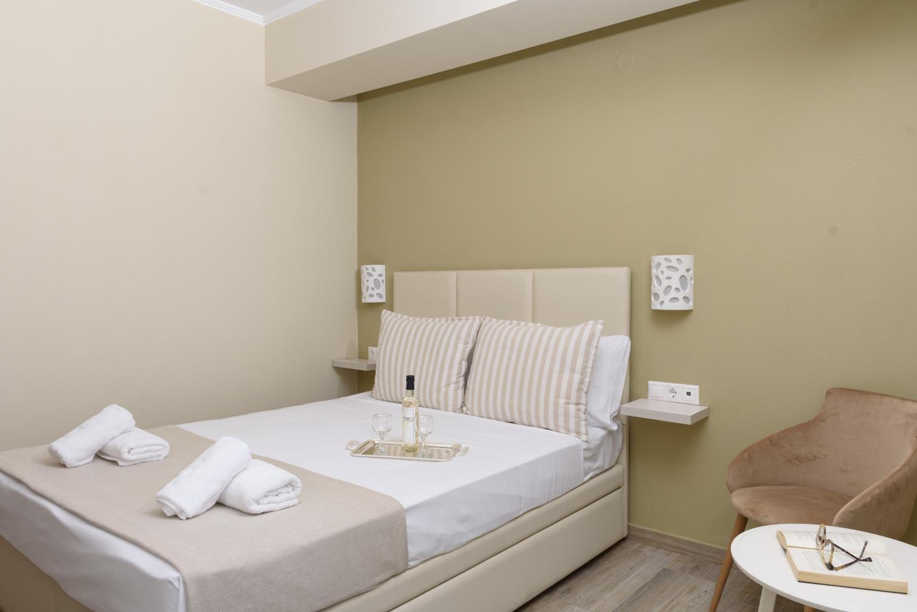 Deluxe Junior Suite with Side Sea View photo 1