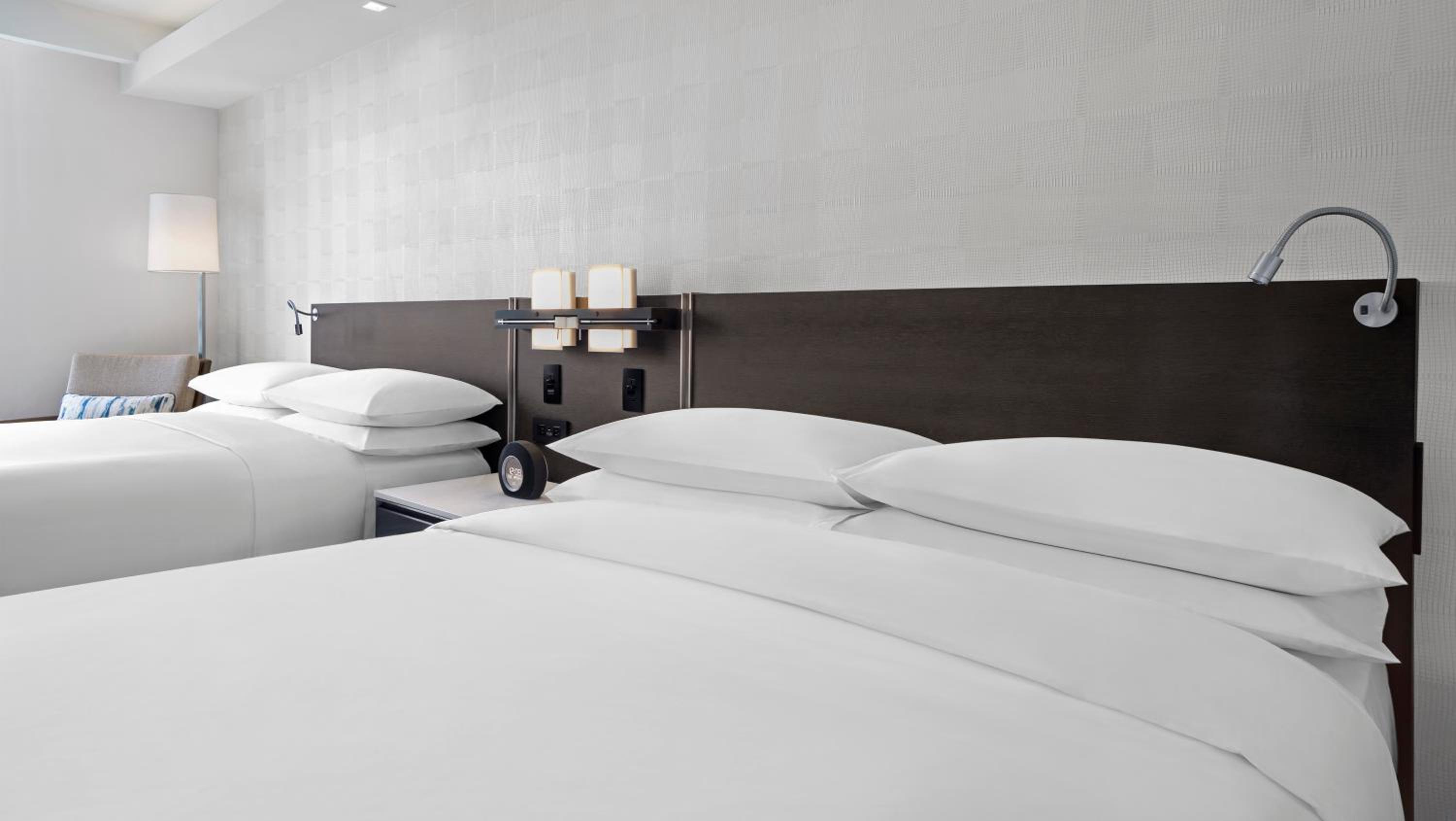 Queen Room with Two Queen Beds and Balcony - Photo 7