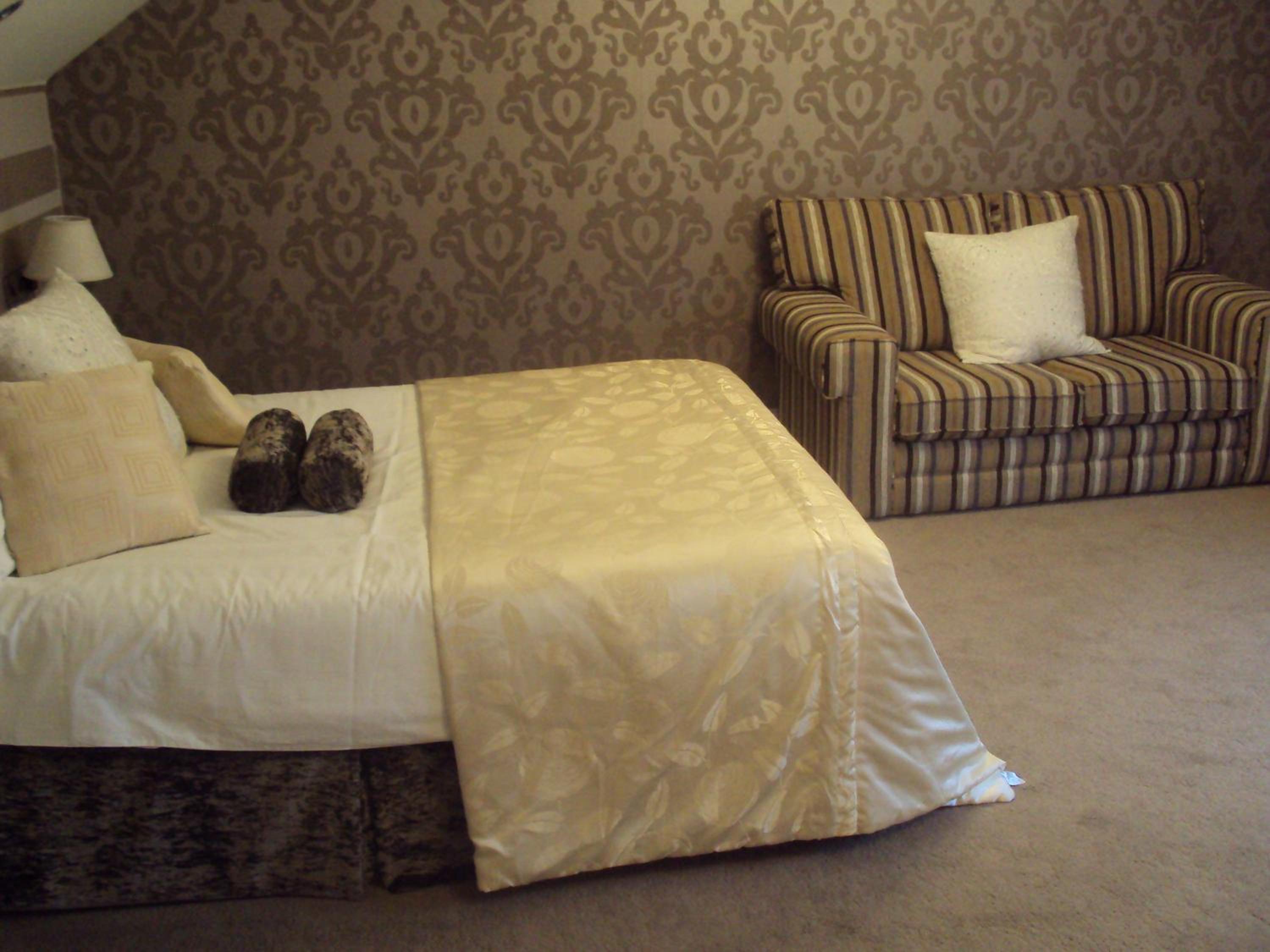 Deluxe Family Room photo 3