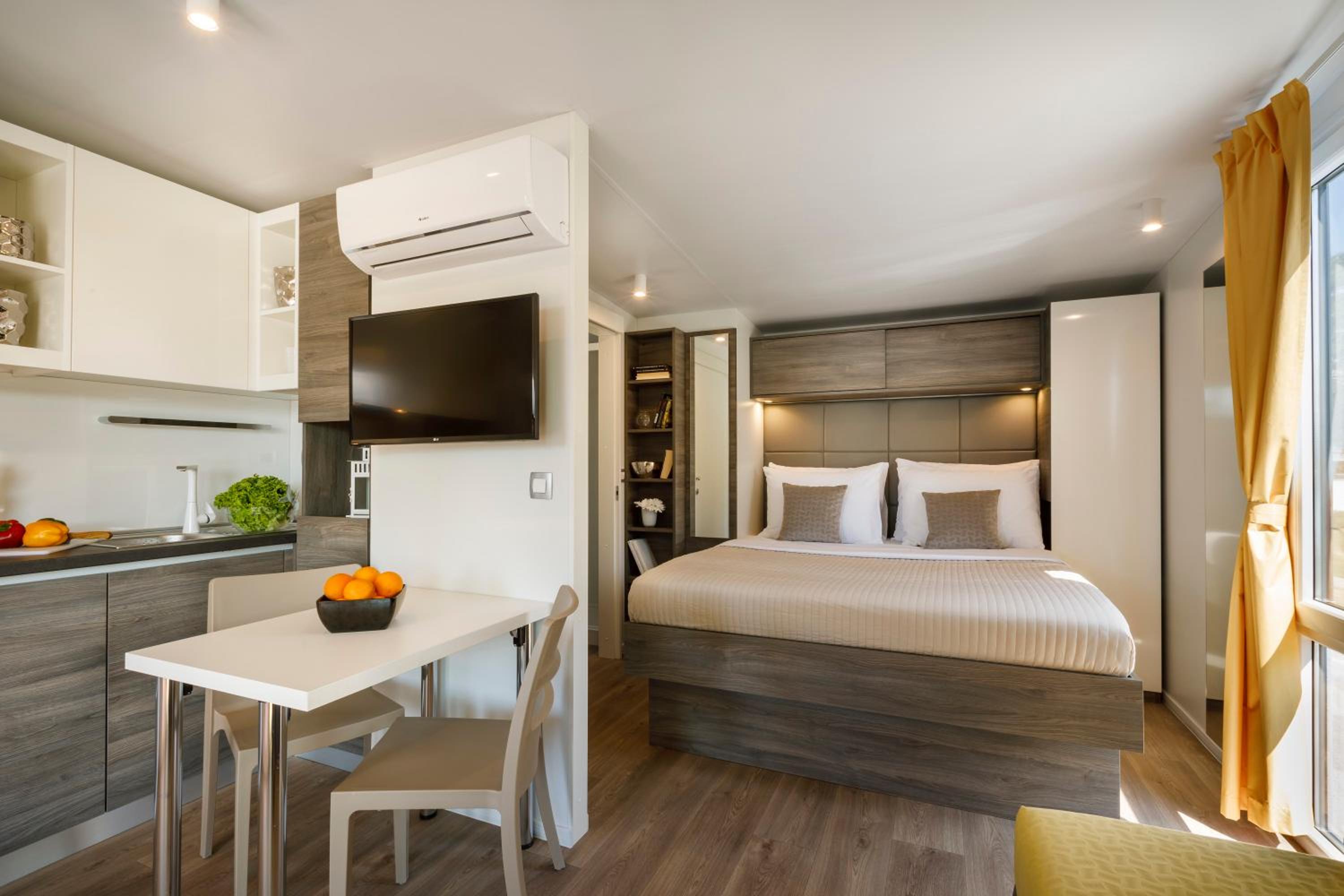 Hilltop Chalet for 2+1
