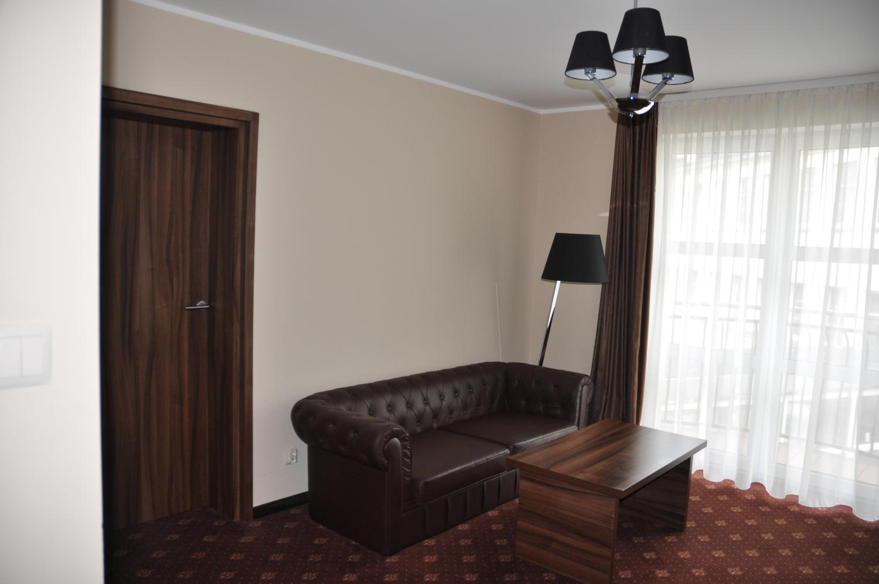 Apartment with Balcony photo 3
