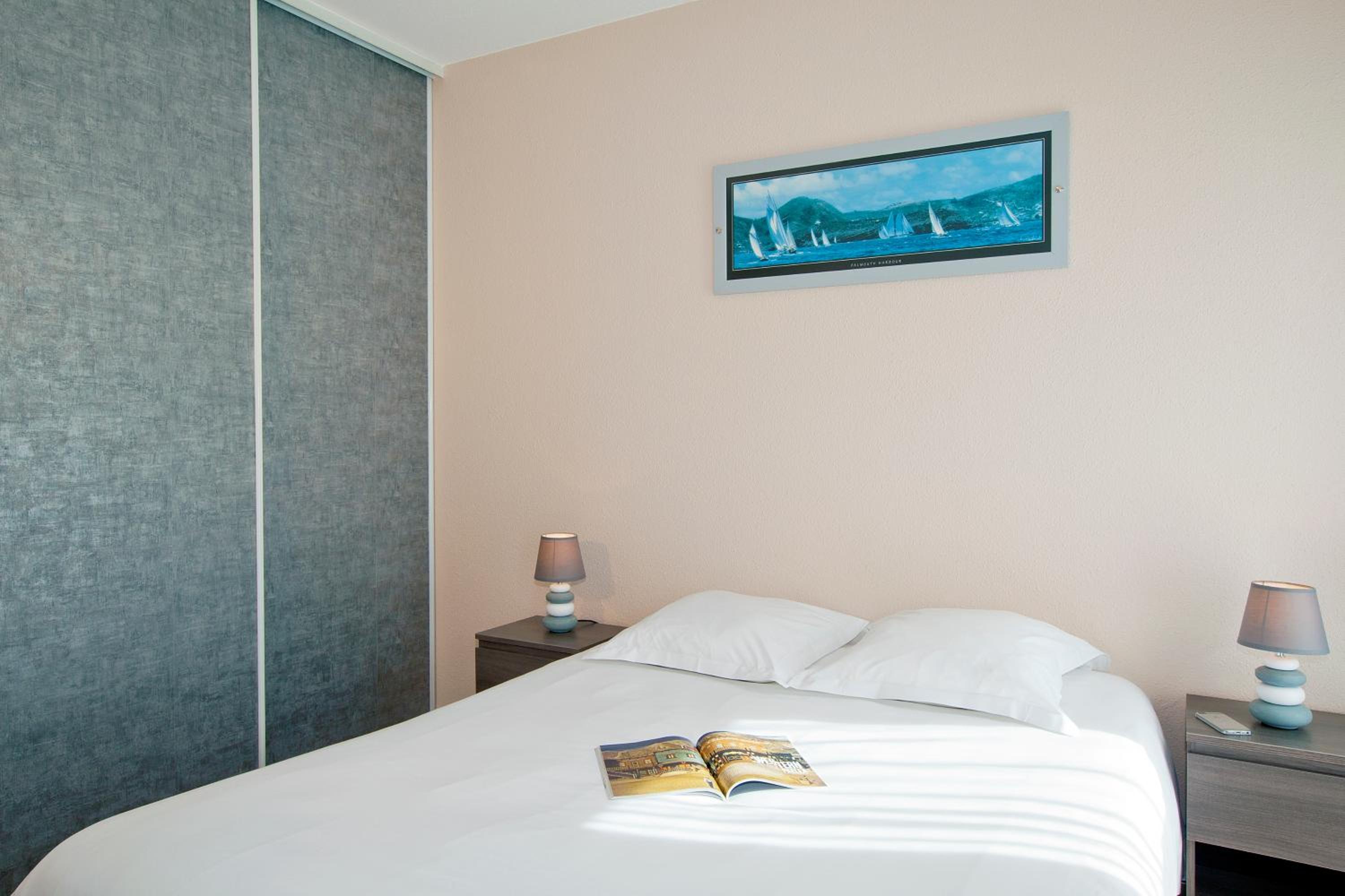 Studio Double Bed with kitchenette - Photo 5