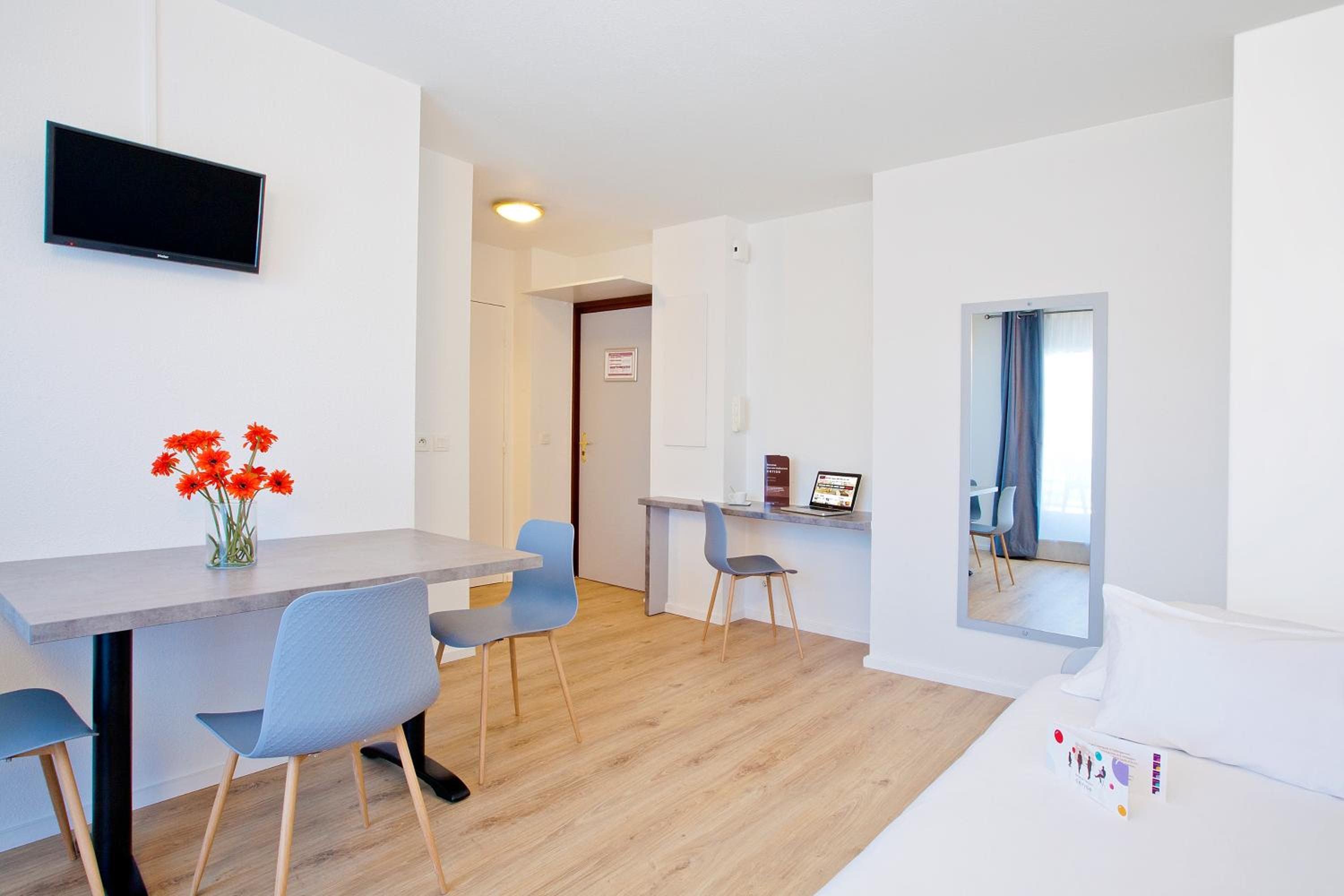 Apartment 4 Adults with kitchenette - Photo 1