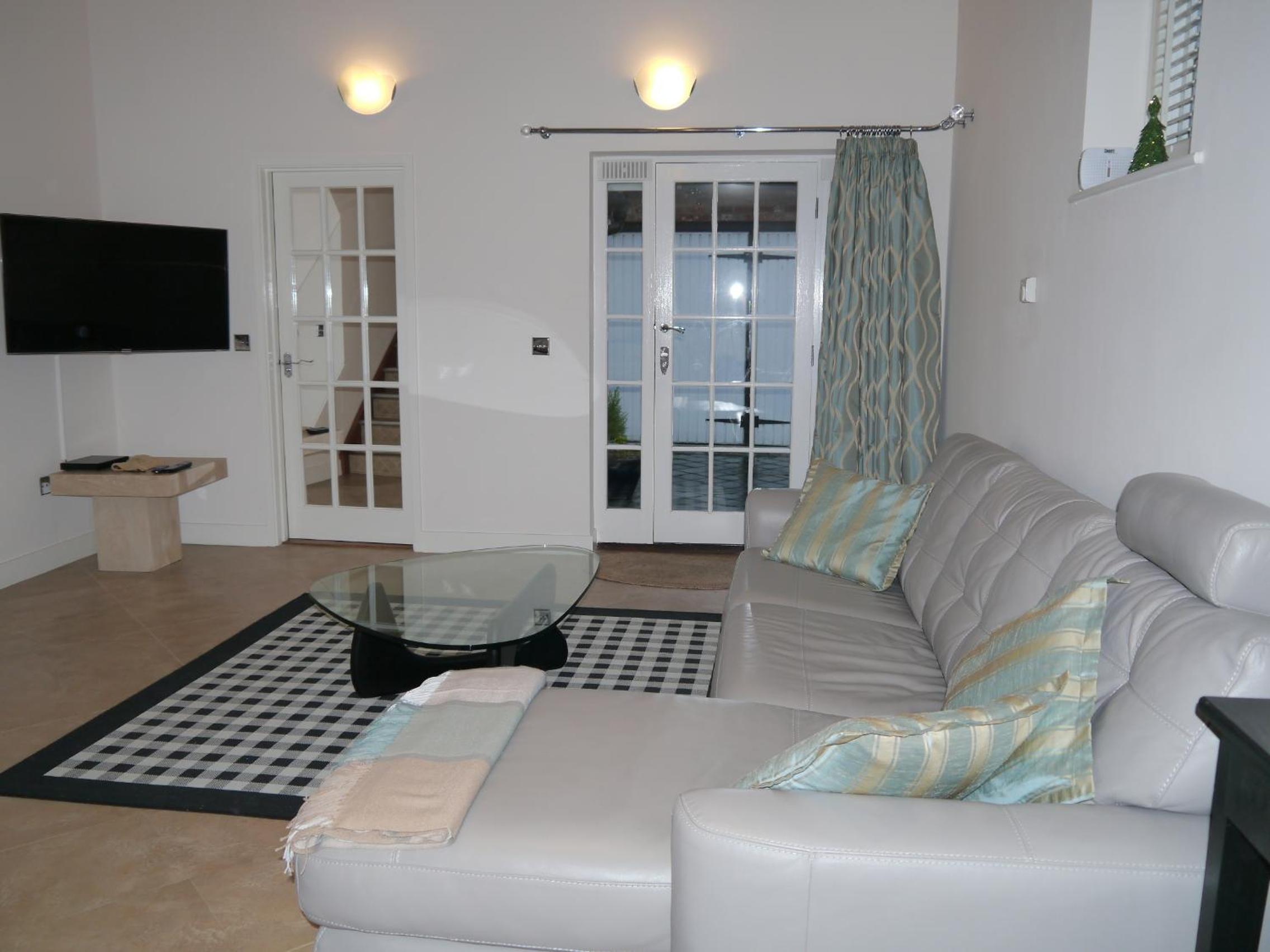 Apartment photo 3
