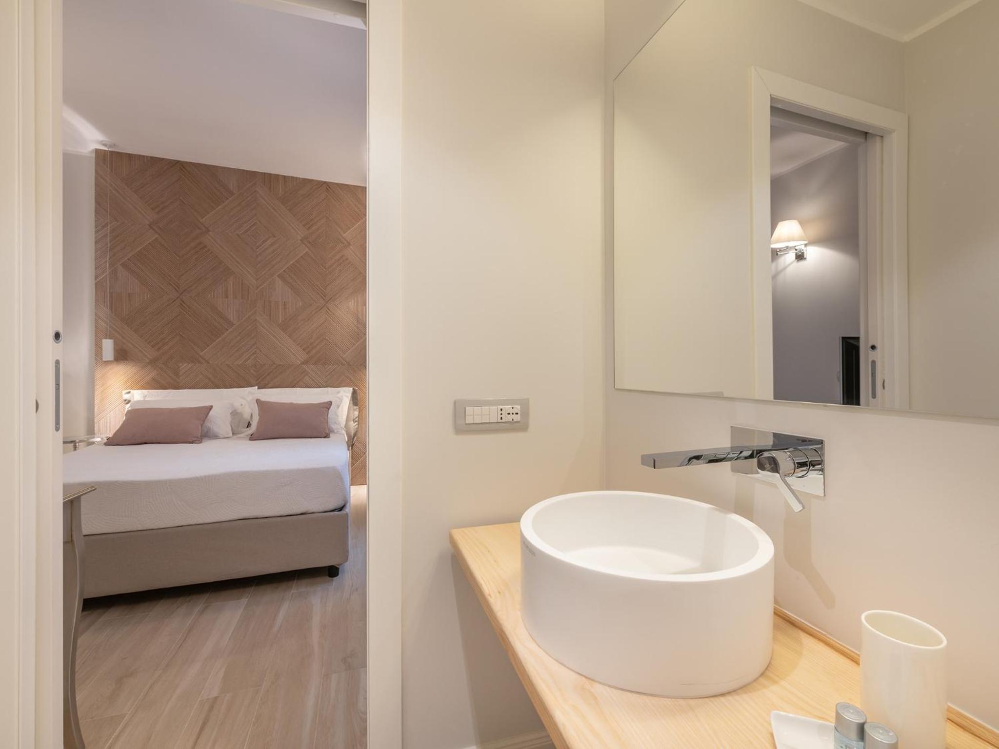 Deluxe Double Room photo 3