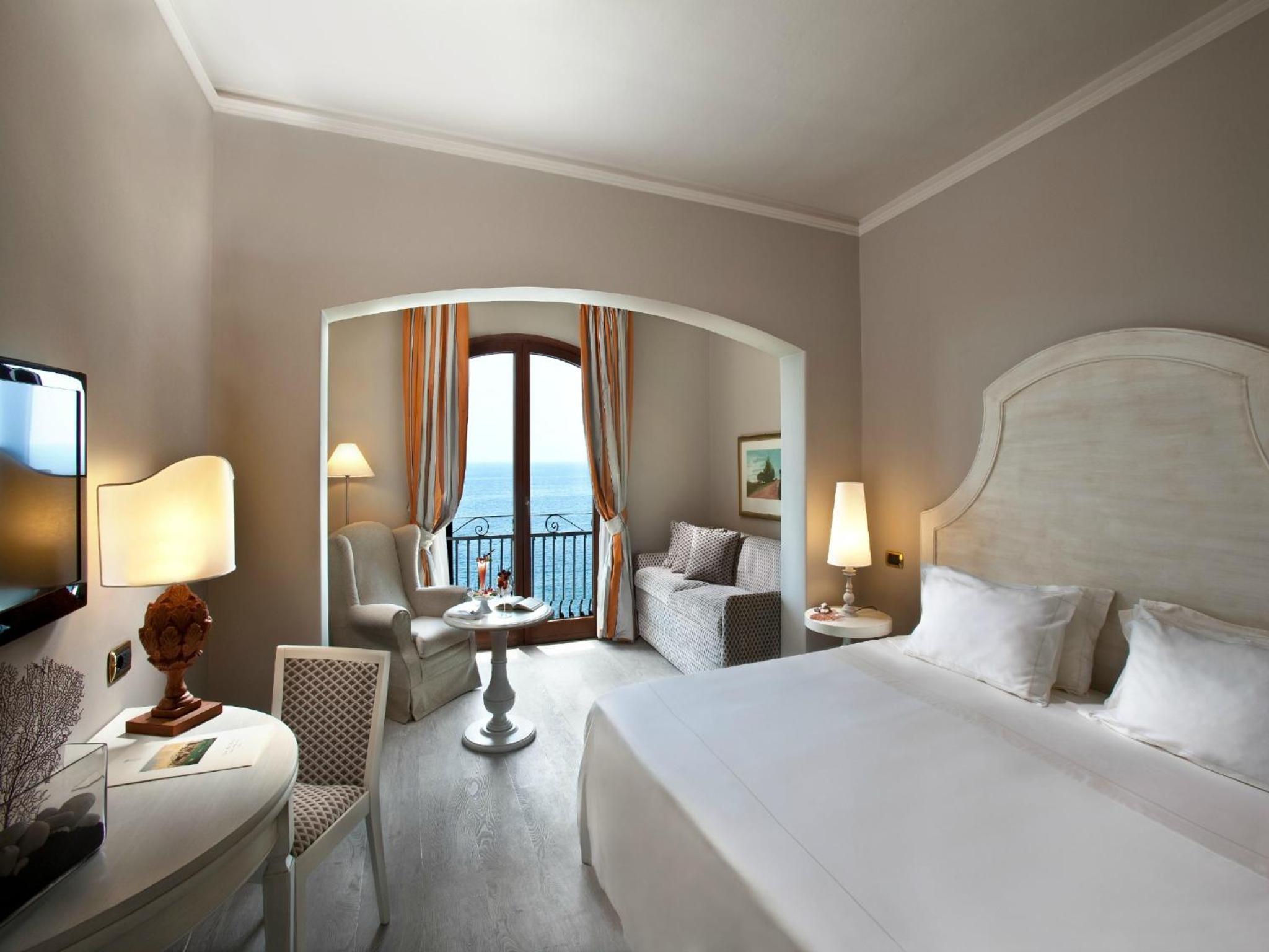Deluxe Double Room with Sea View photo 1