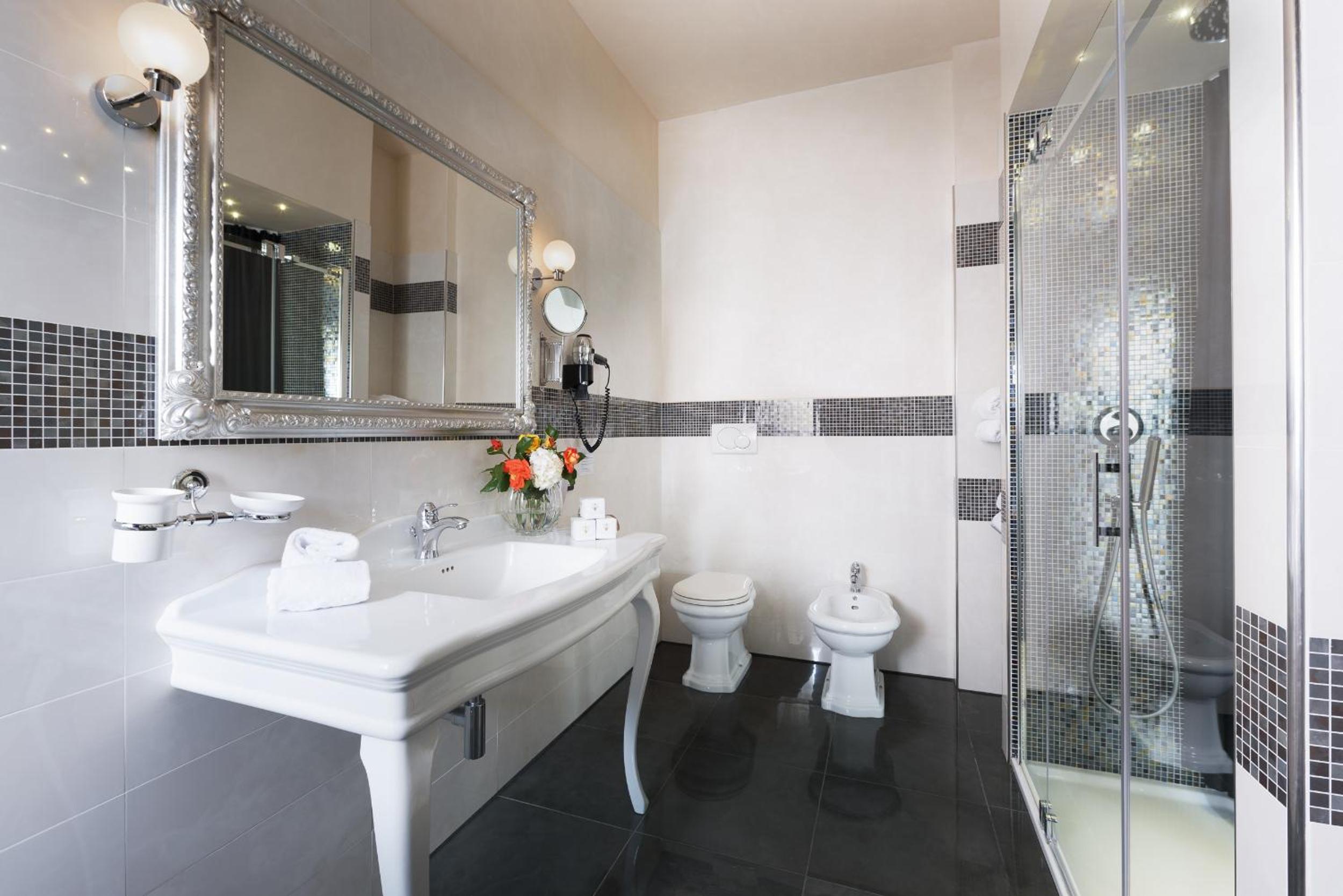Junior Suite - Photo 9