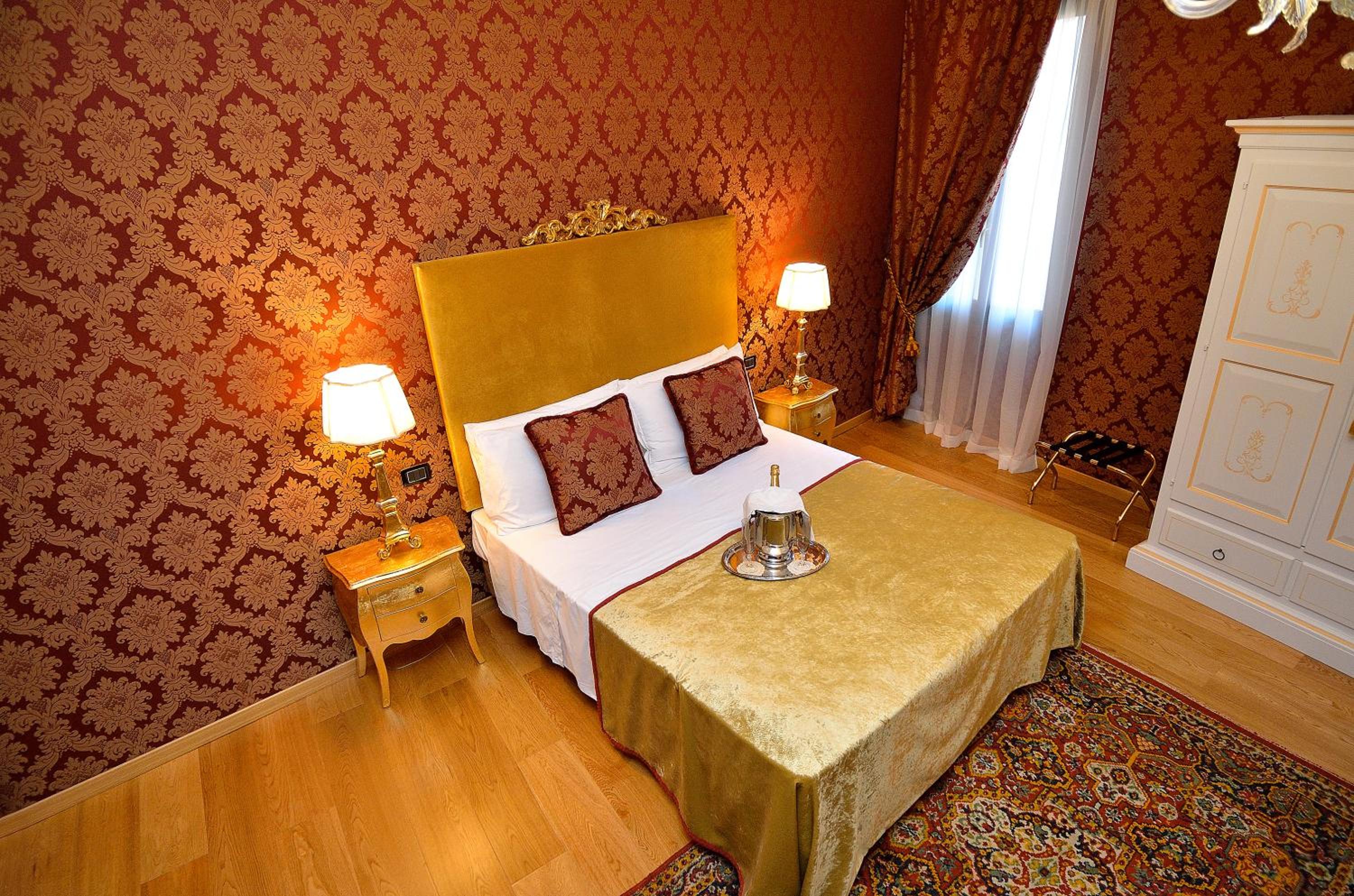 Deluxe Double Room photo 3