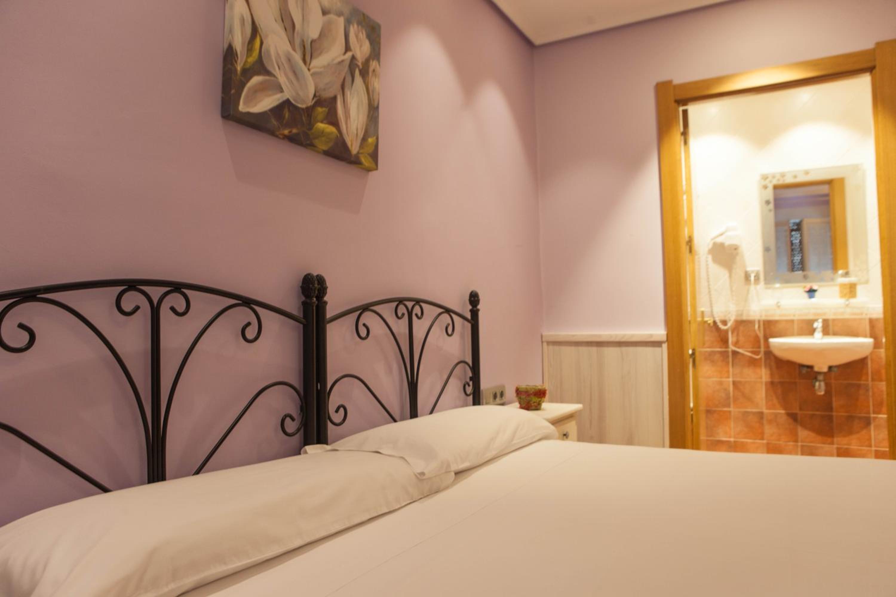 Habitación Doble con Baño Privado