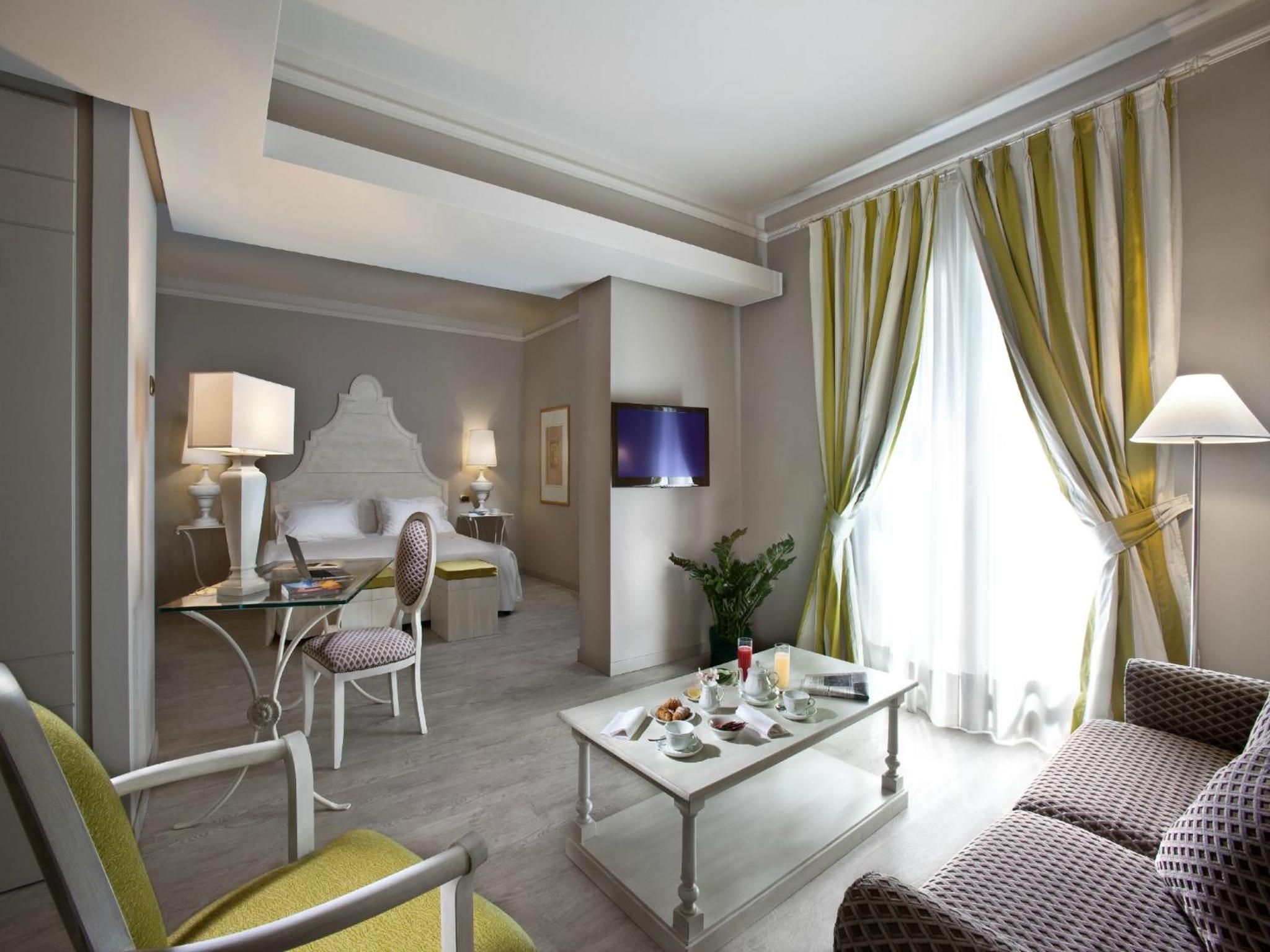 Junior Suite - Photo 1