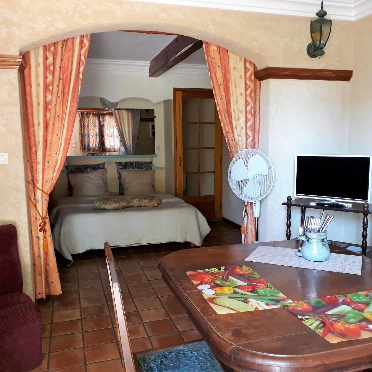 Apartment with Terrace photo 1