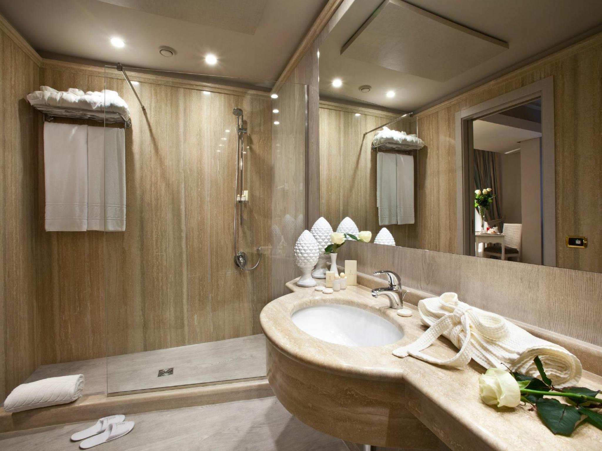 Classic Double  Room - Photo 2
