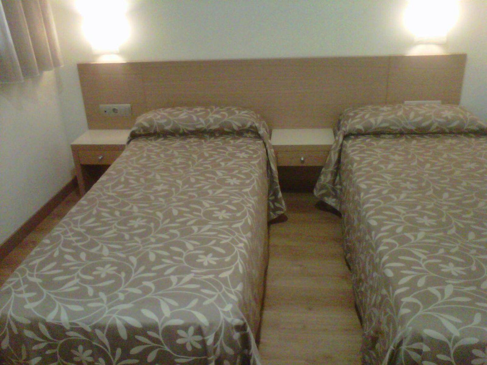 Double or Twin Room - Photo 7