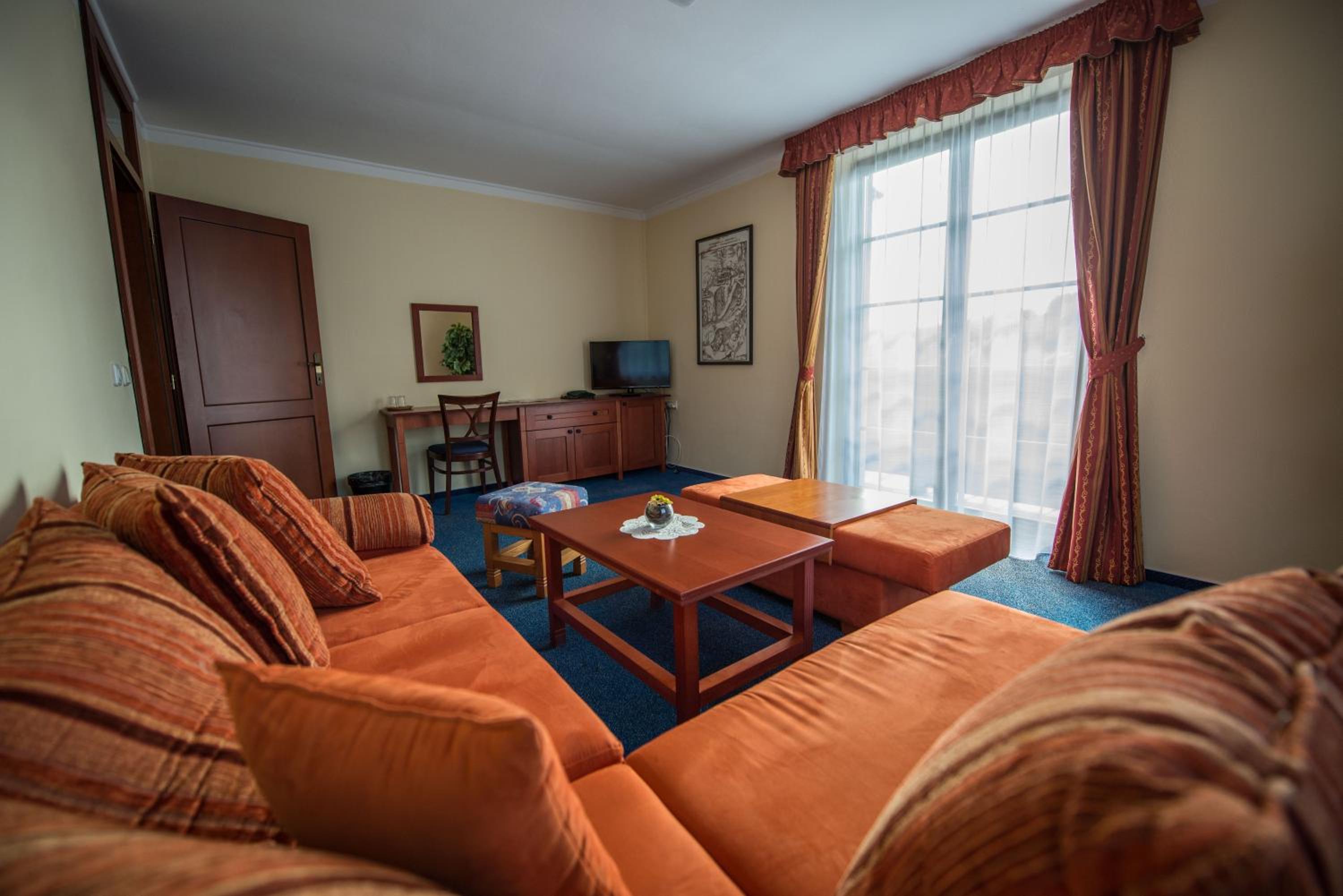 Suite - Photo 6